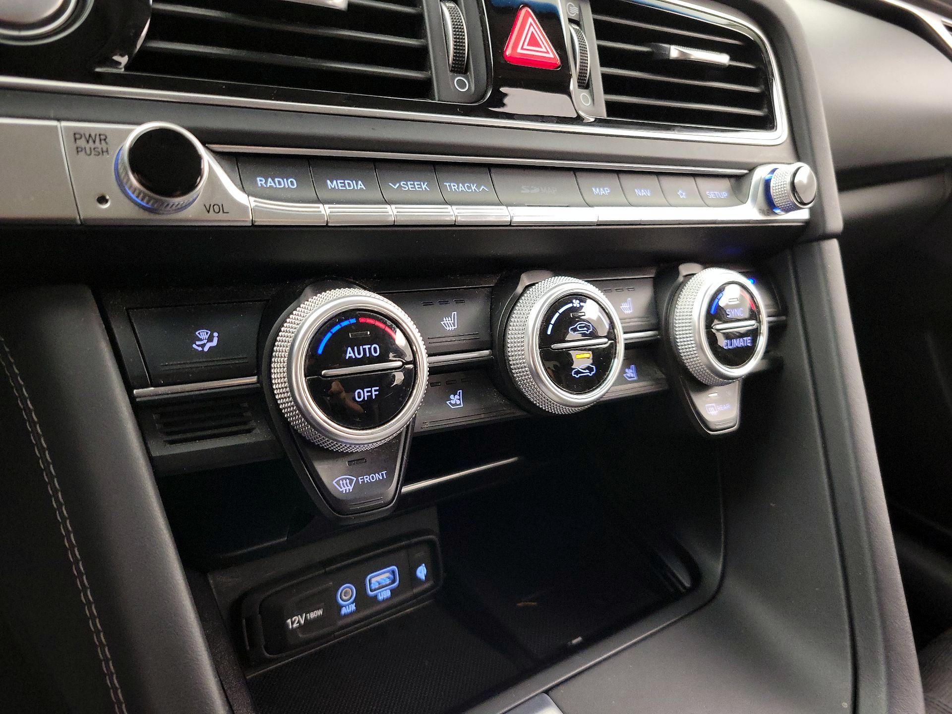 Thumbnail: 2019 Genesis G70 - 17