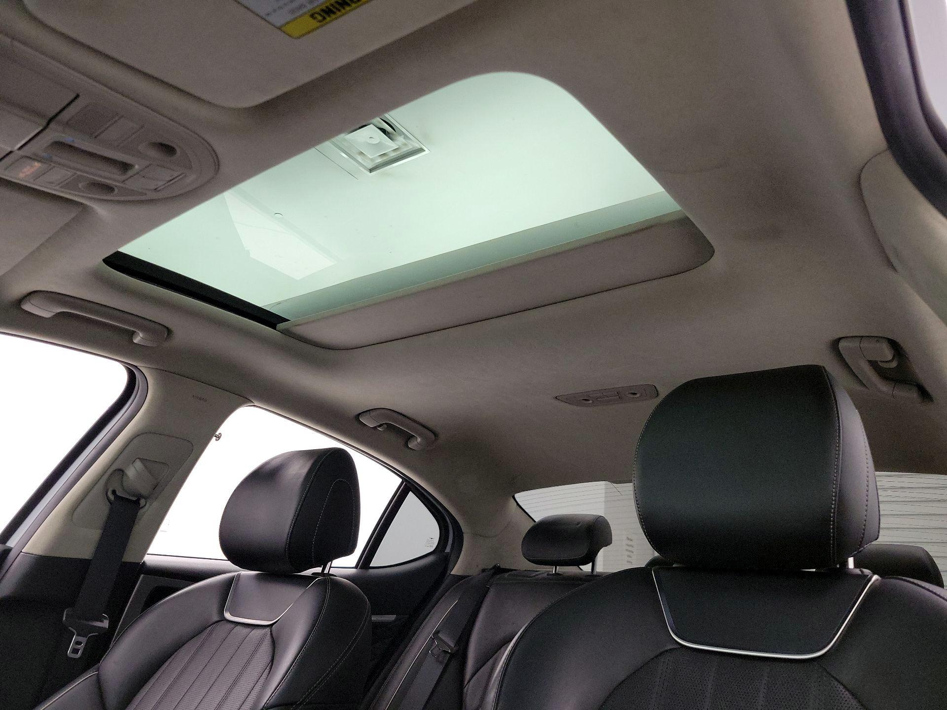 Thumbnail: 2019 Genesis G70 - 20