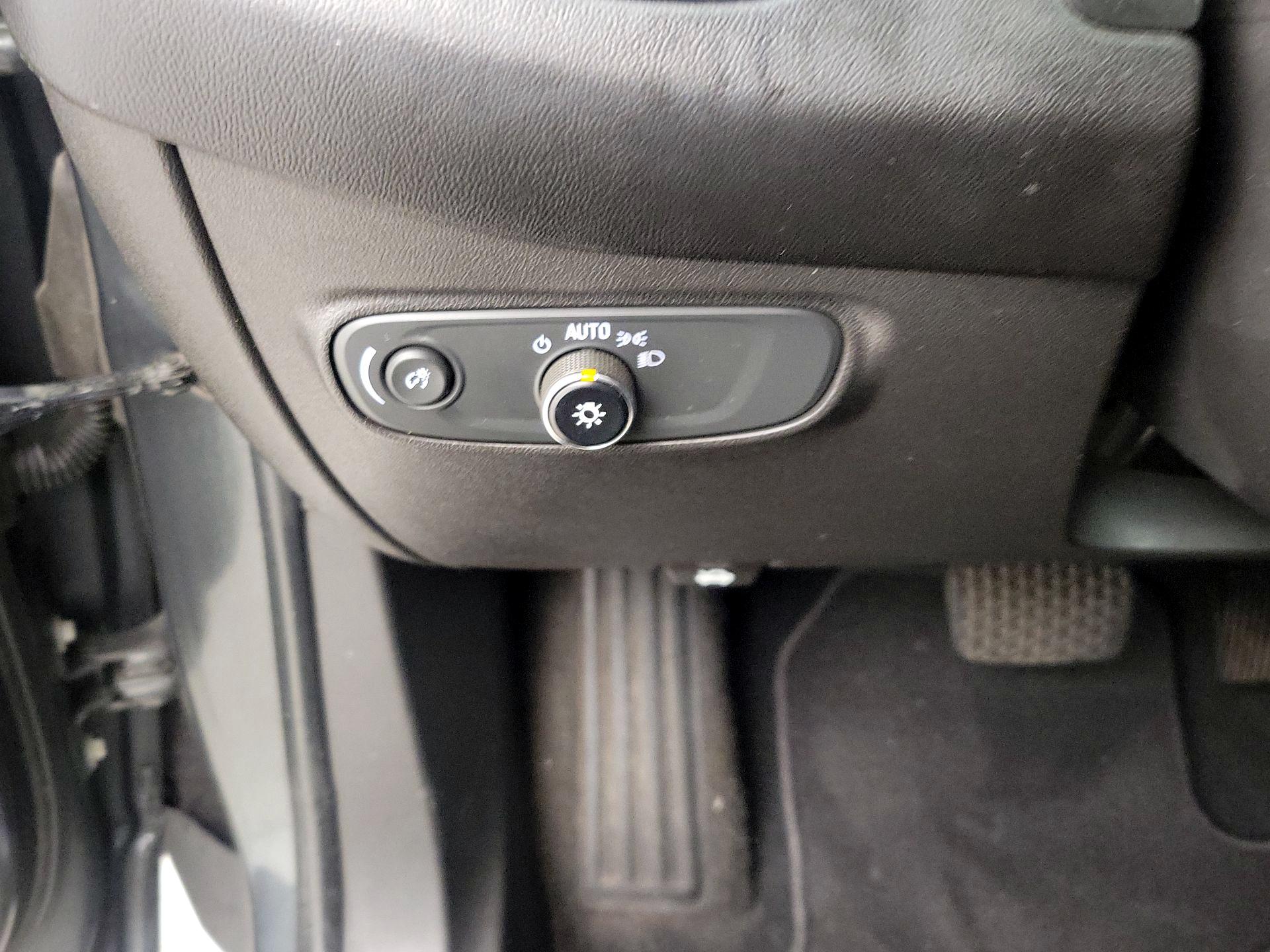 Thumbnail: 2019 Chevrolet Equinox - 13