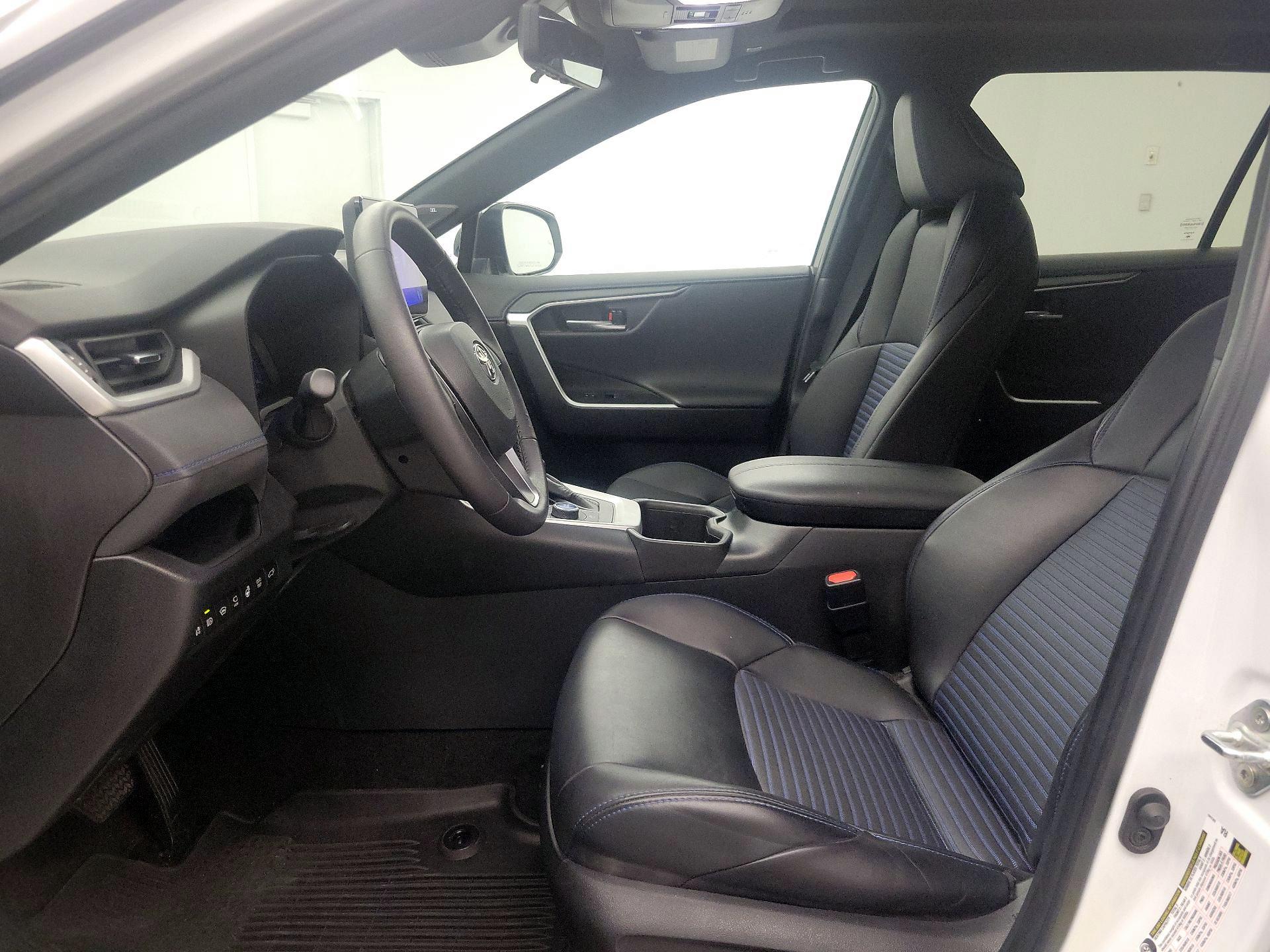 Thumbnail: 2023 Toyota RAV4 - 11