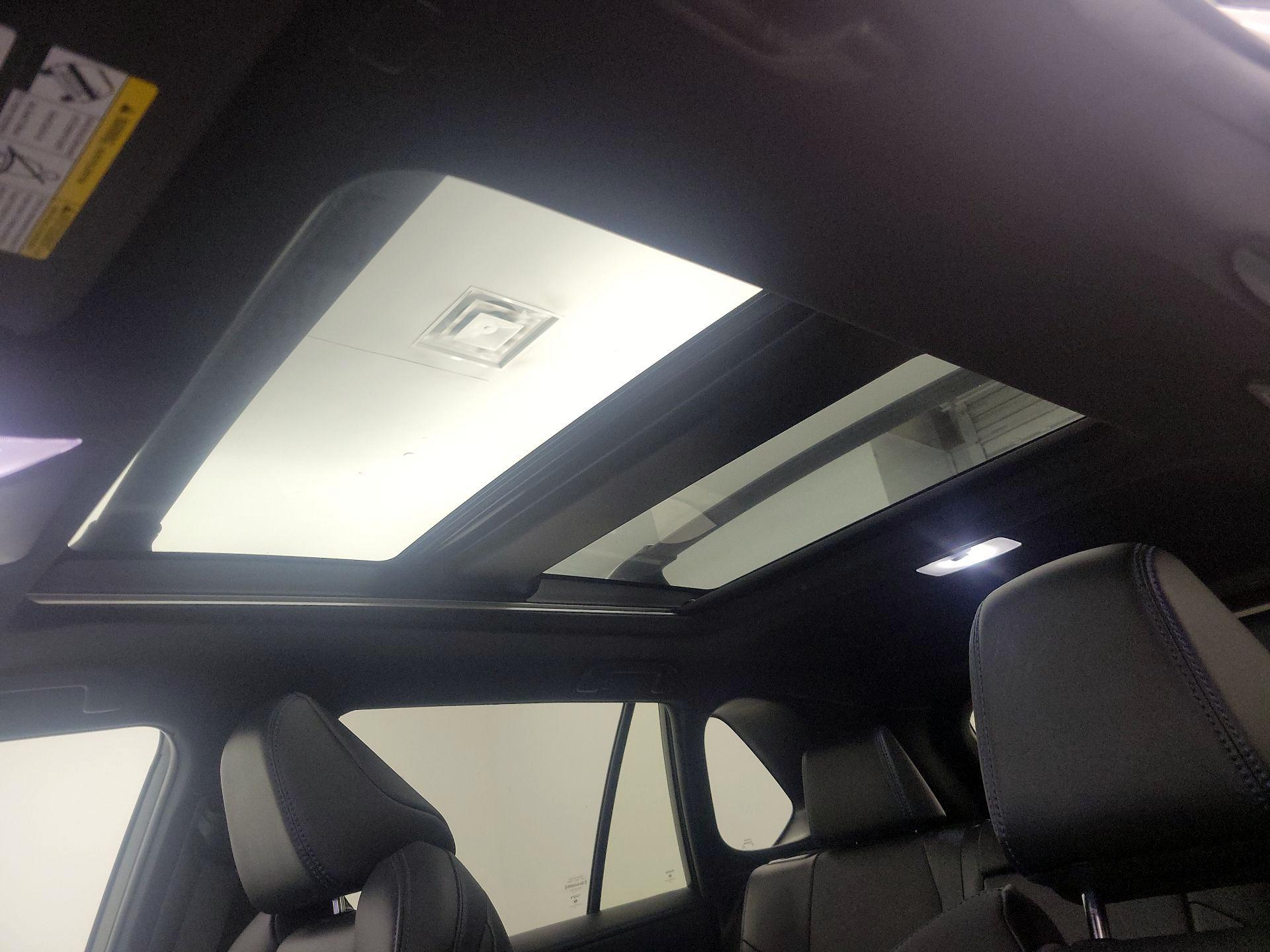 Thumbnail: 2023 Toyota RAV4 - 19