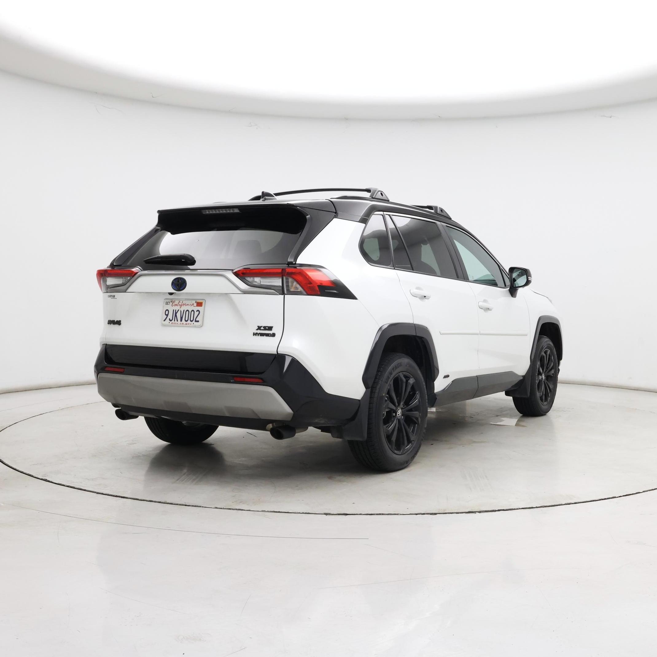 Thumbnail: 2023 Toyota RAV4 - 8