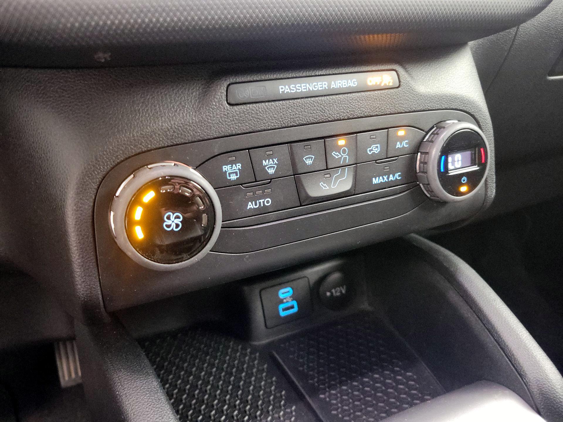 Thumbnail: 2021 Ford Bronco Sport - 16