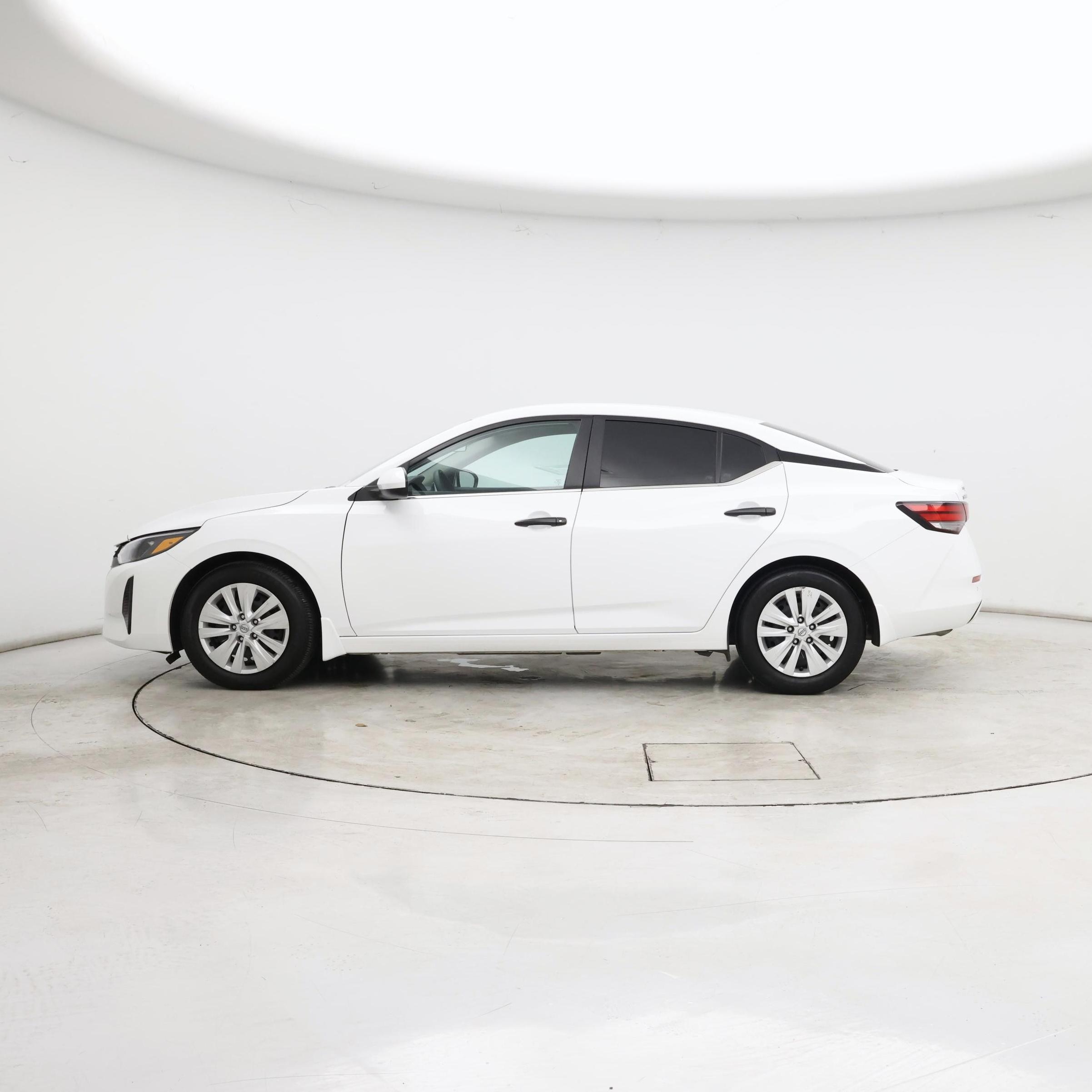 Thumbnail: 2025 Nissan Sentra - 3