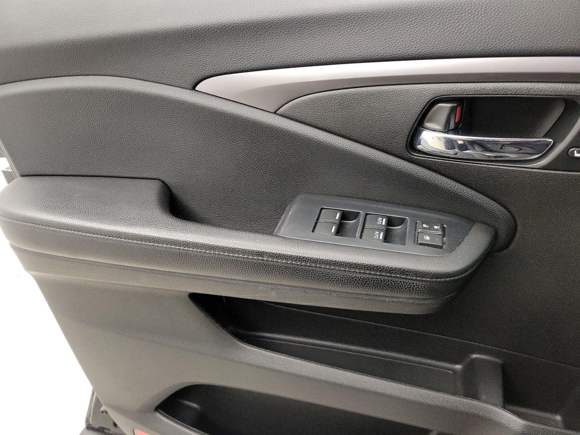 Thumbnail: 2022 Honda Pilot - 12