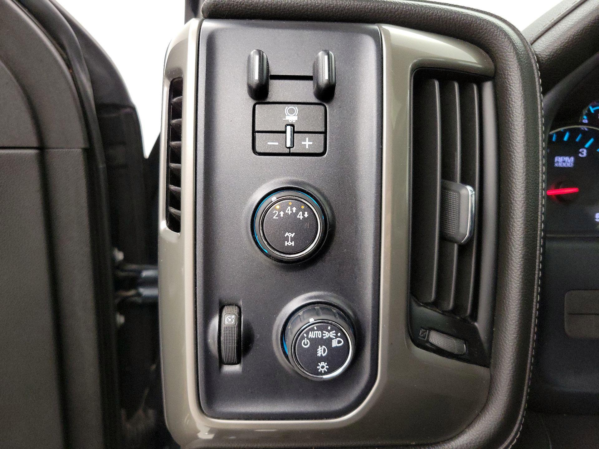 Thumbnail: 2019 Chevrolet Silverado 3500 - 13