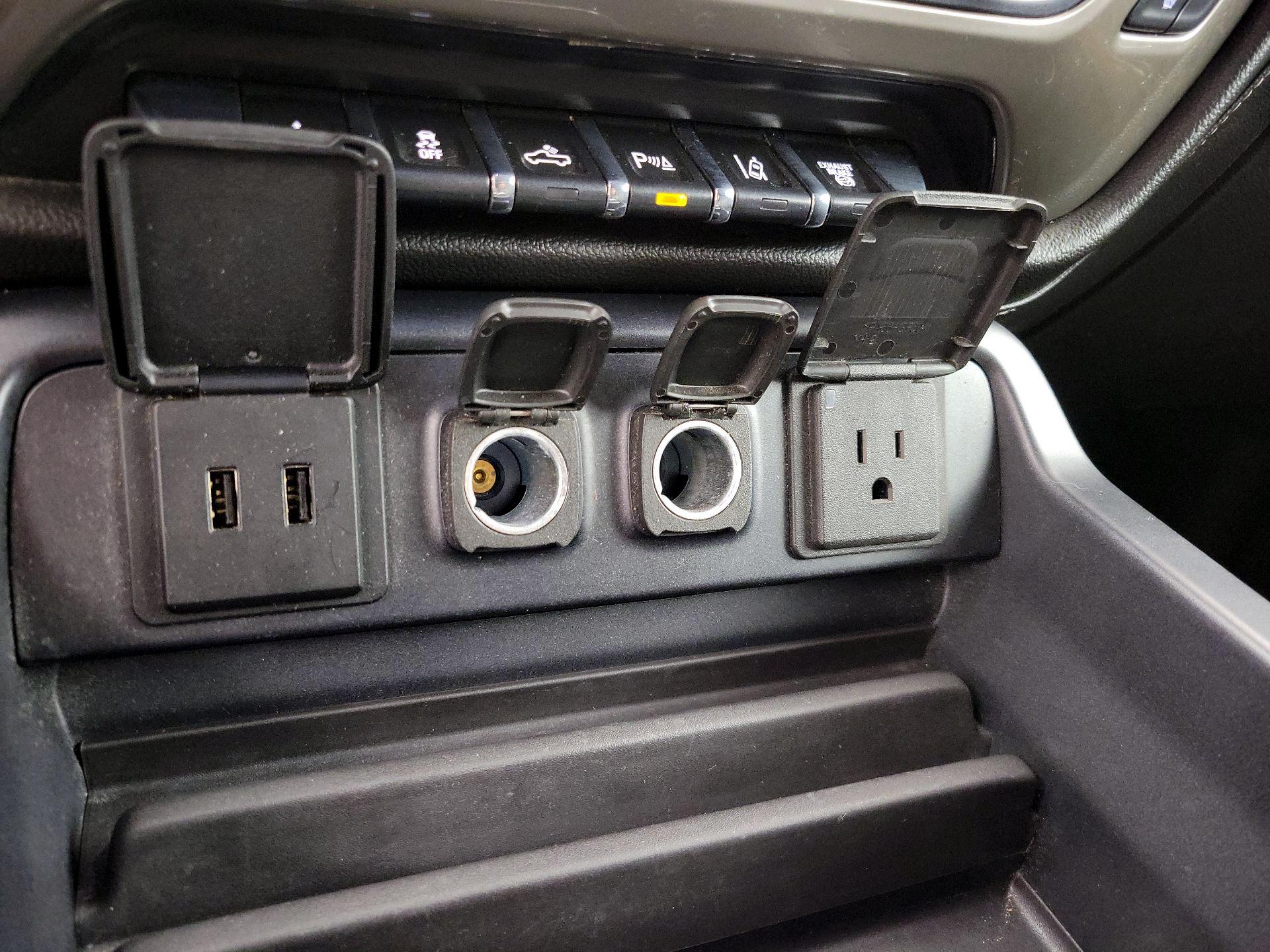 Thumbnail: 2019 Chevrolet Silverado 3500 - 19