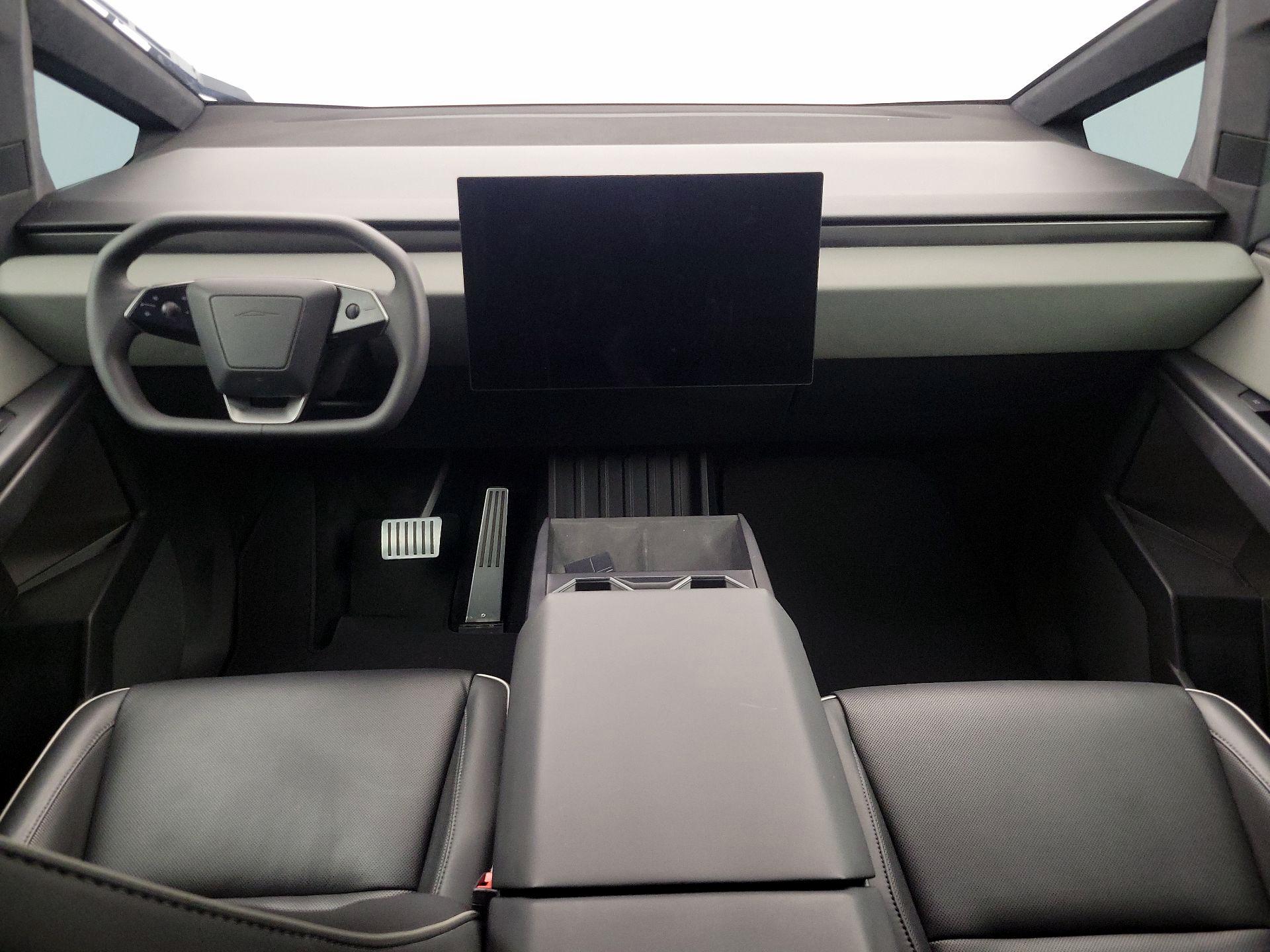 Thumbnail: 2025 Tesla Cybertruck - 9