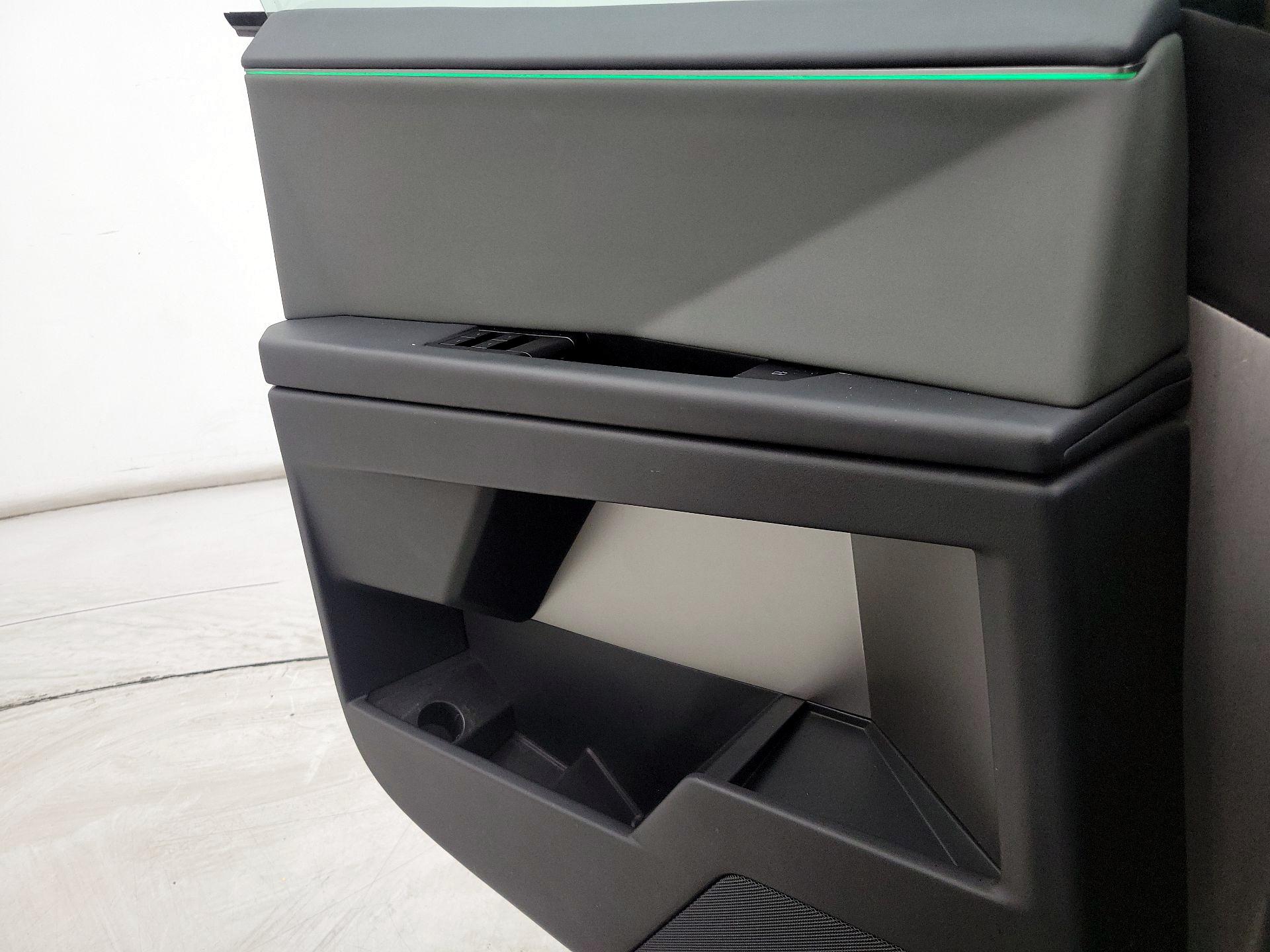 Thumbnail: 2025 Tesla Cybertruck - 12