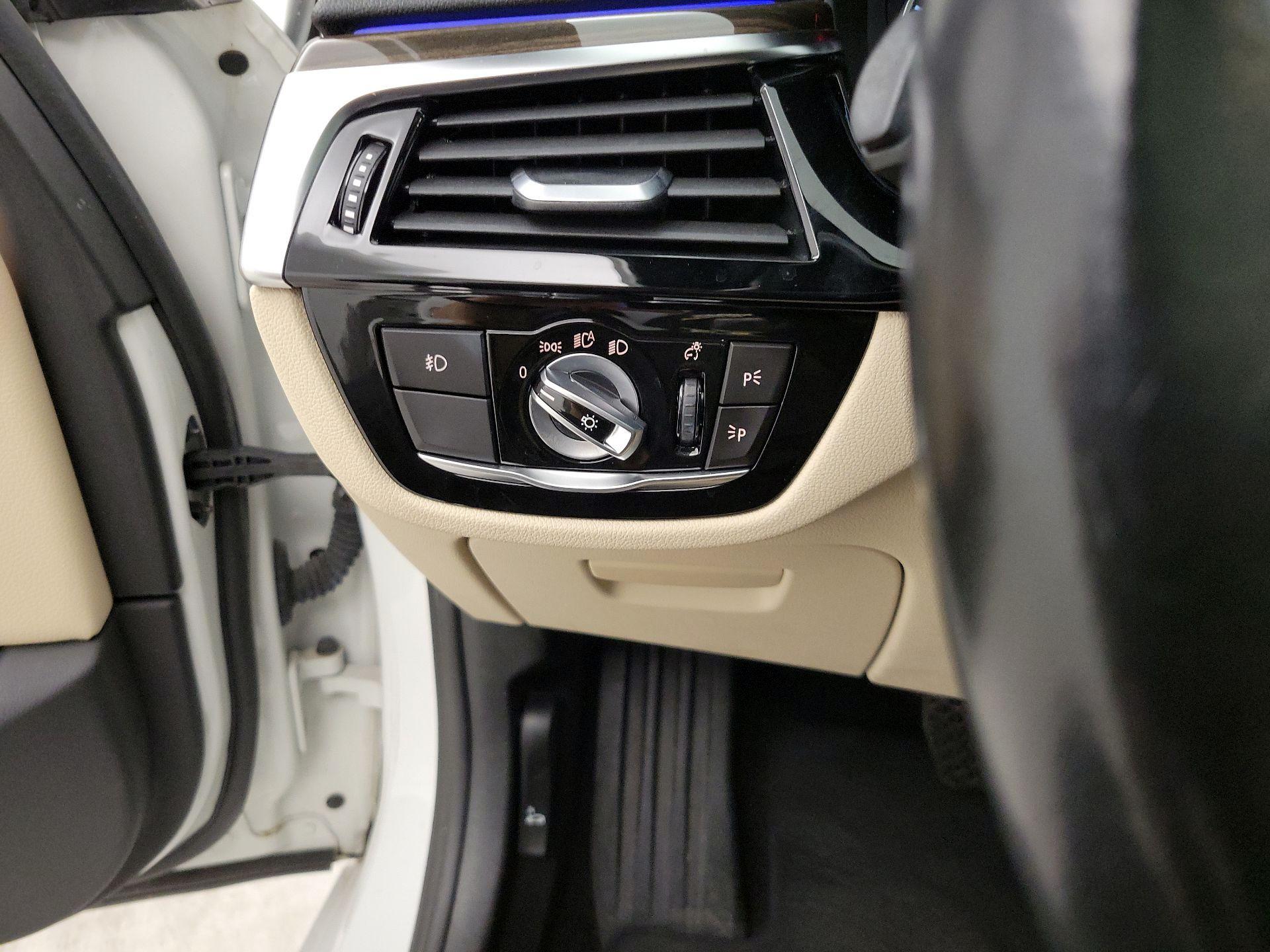 Thumbnail: 2018 BMW 5 Series - 13