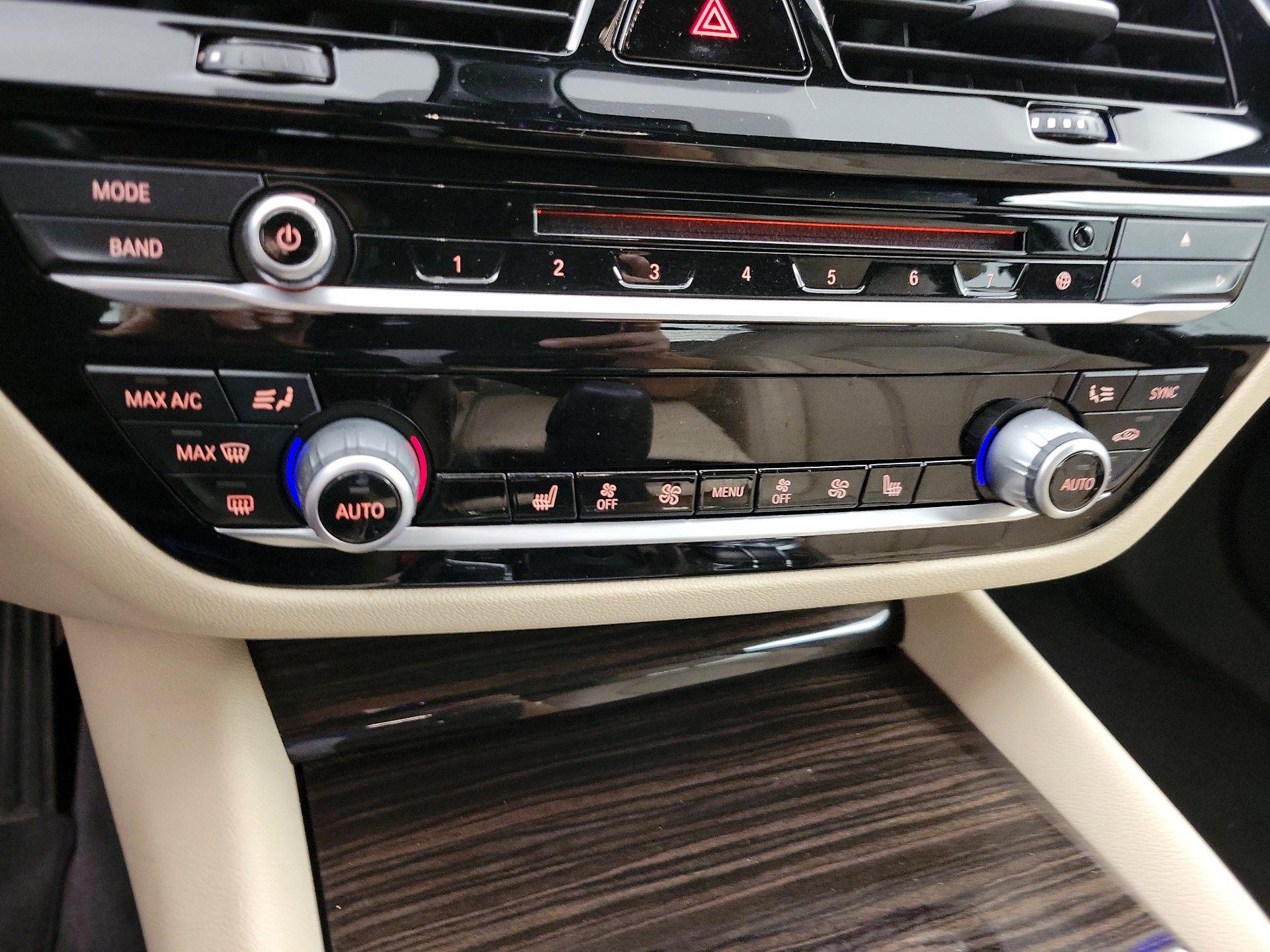 Thumbnail: 2018 BMW 5 Series - 17