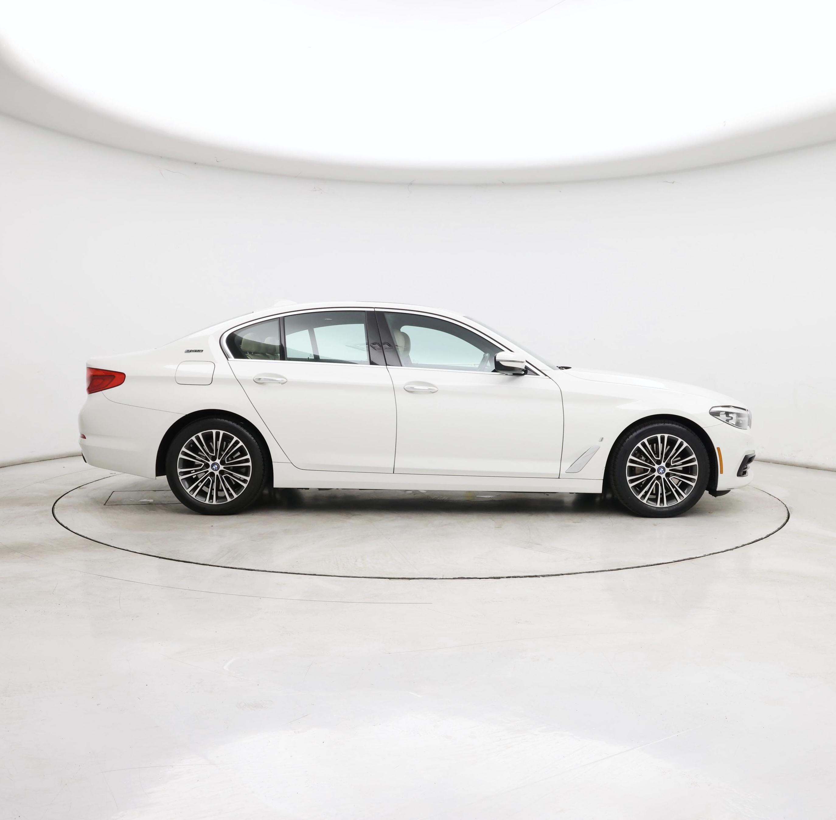 Thumbnail: 2018 BMW 5 Series - 7