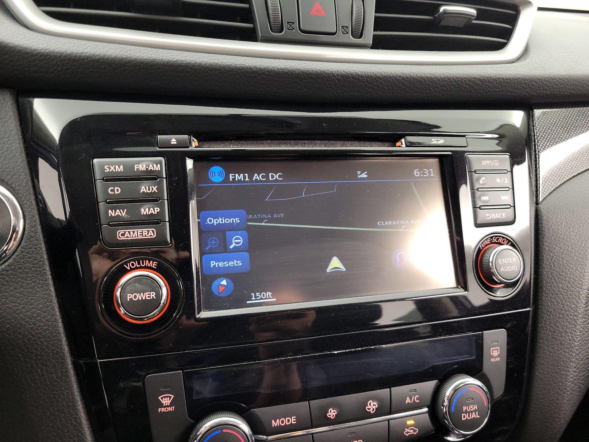 Thumbnail: 2016 Nissan Rogue - 14