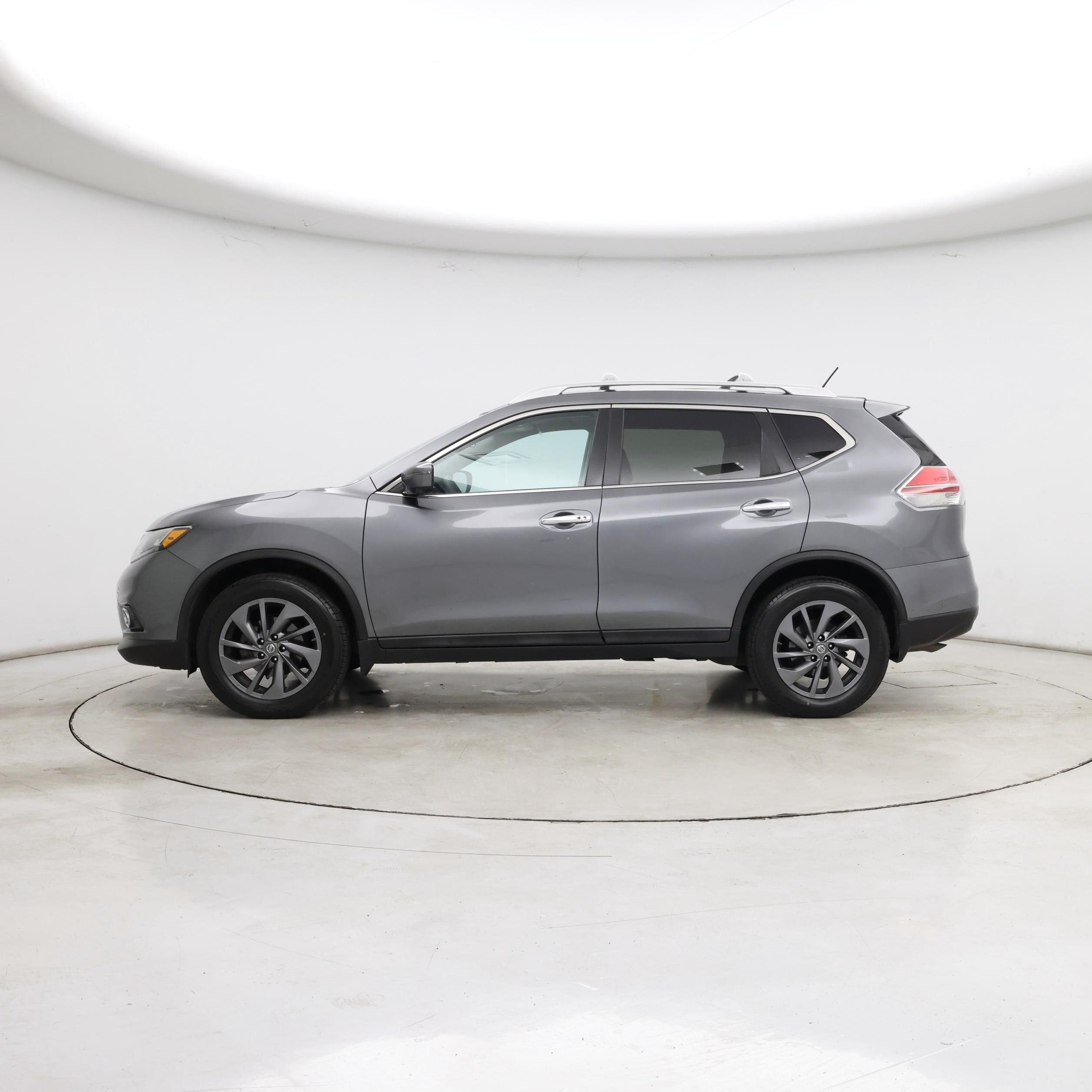 Thumbnail: 2016 Nissan Rogue - 3