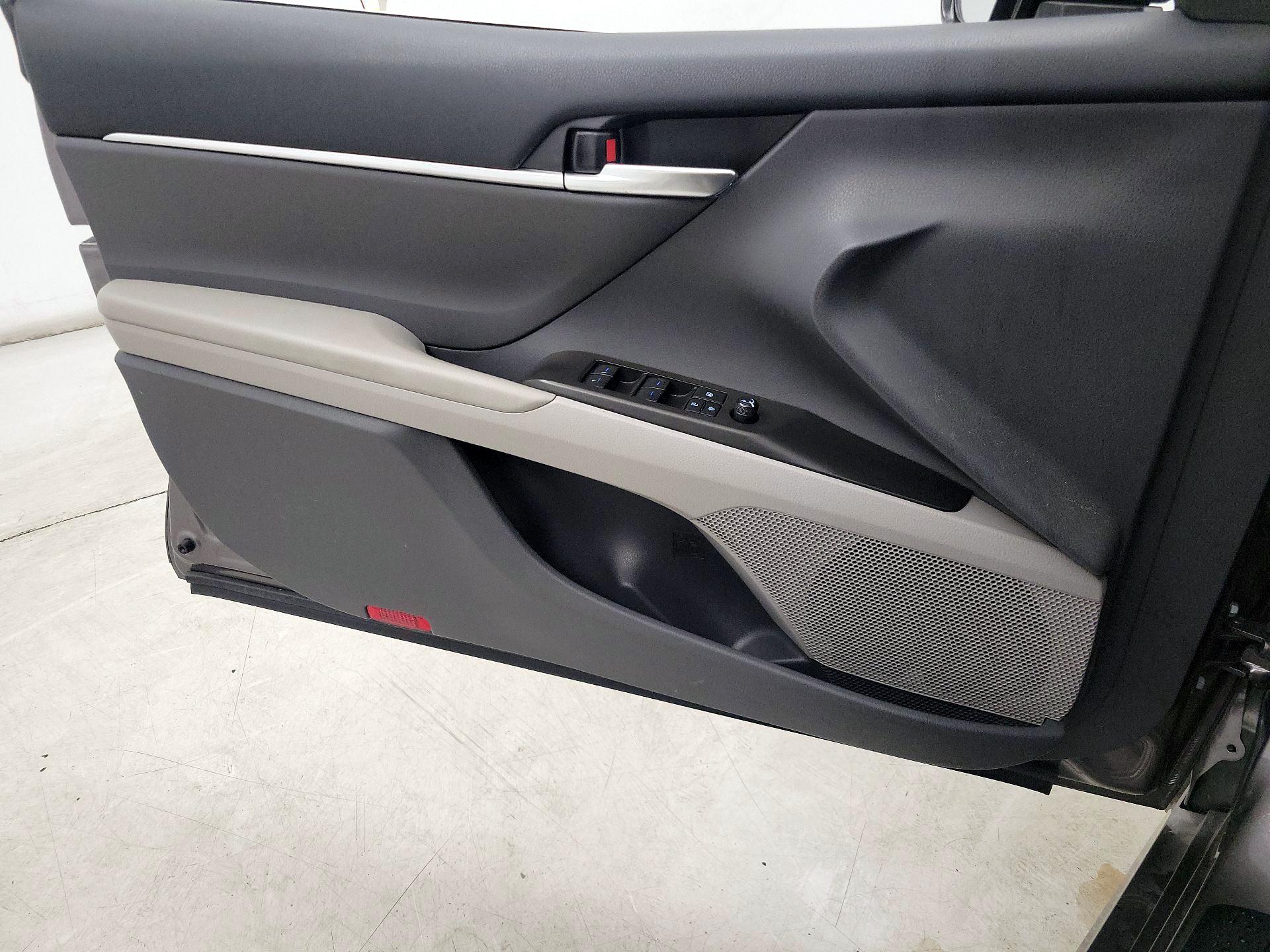 Thumbnail: 2023 Toyota Camry - 12