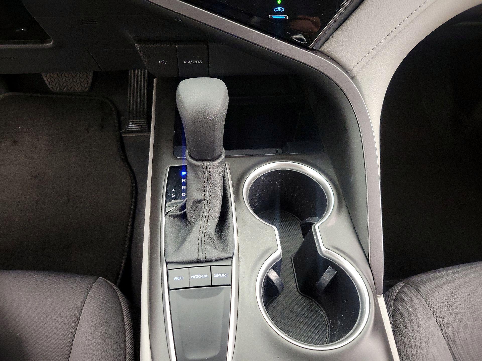 Thumbnail: 2023 Toyota Camry - 17