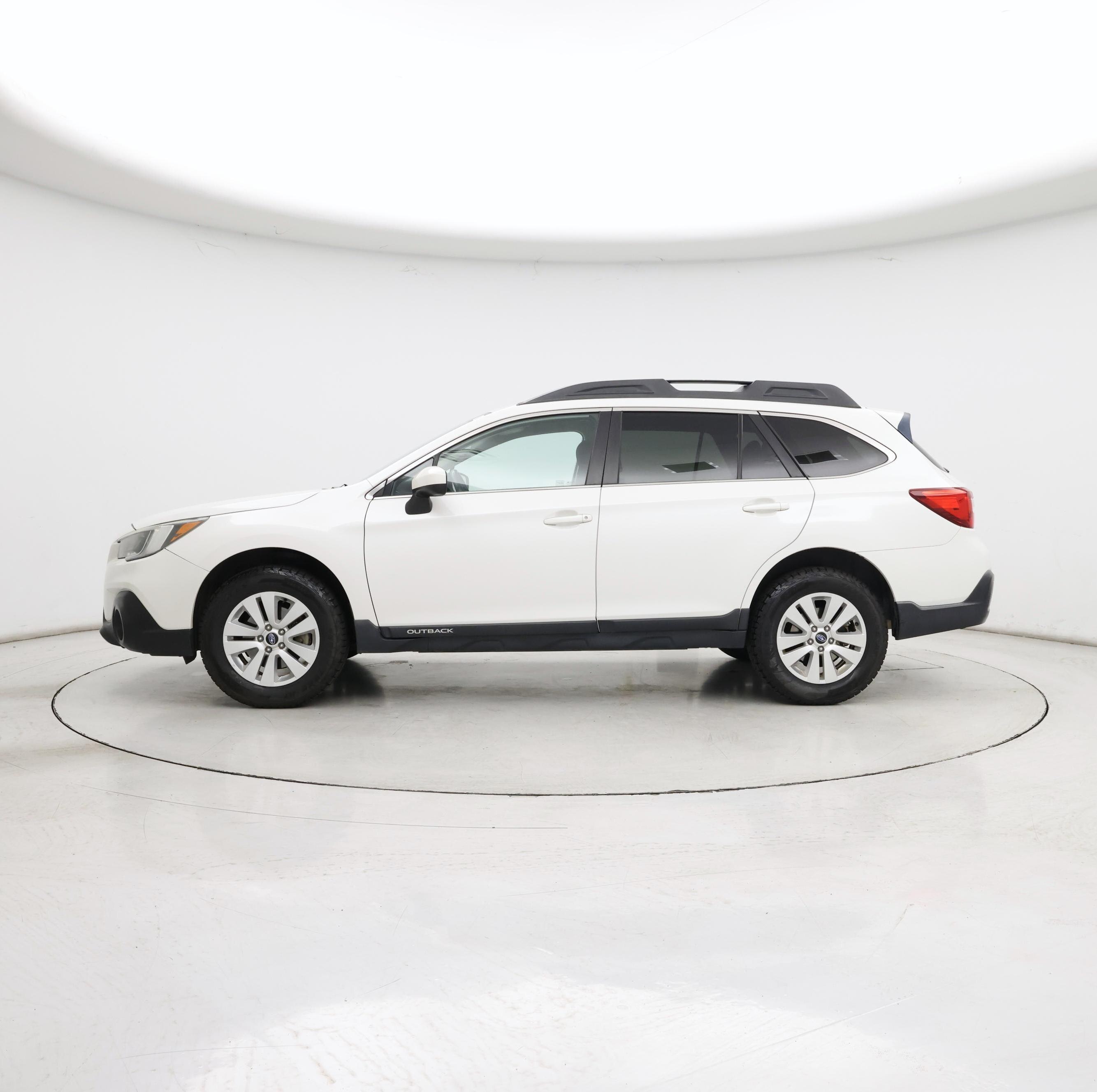 Thumbnail: 2019 Subaru Outback - 3