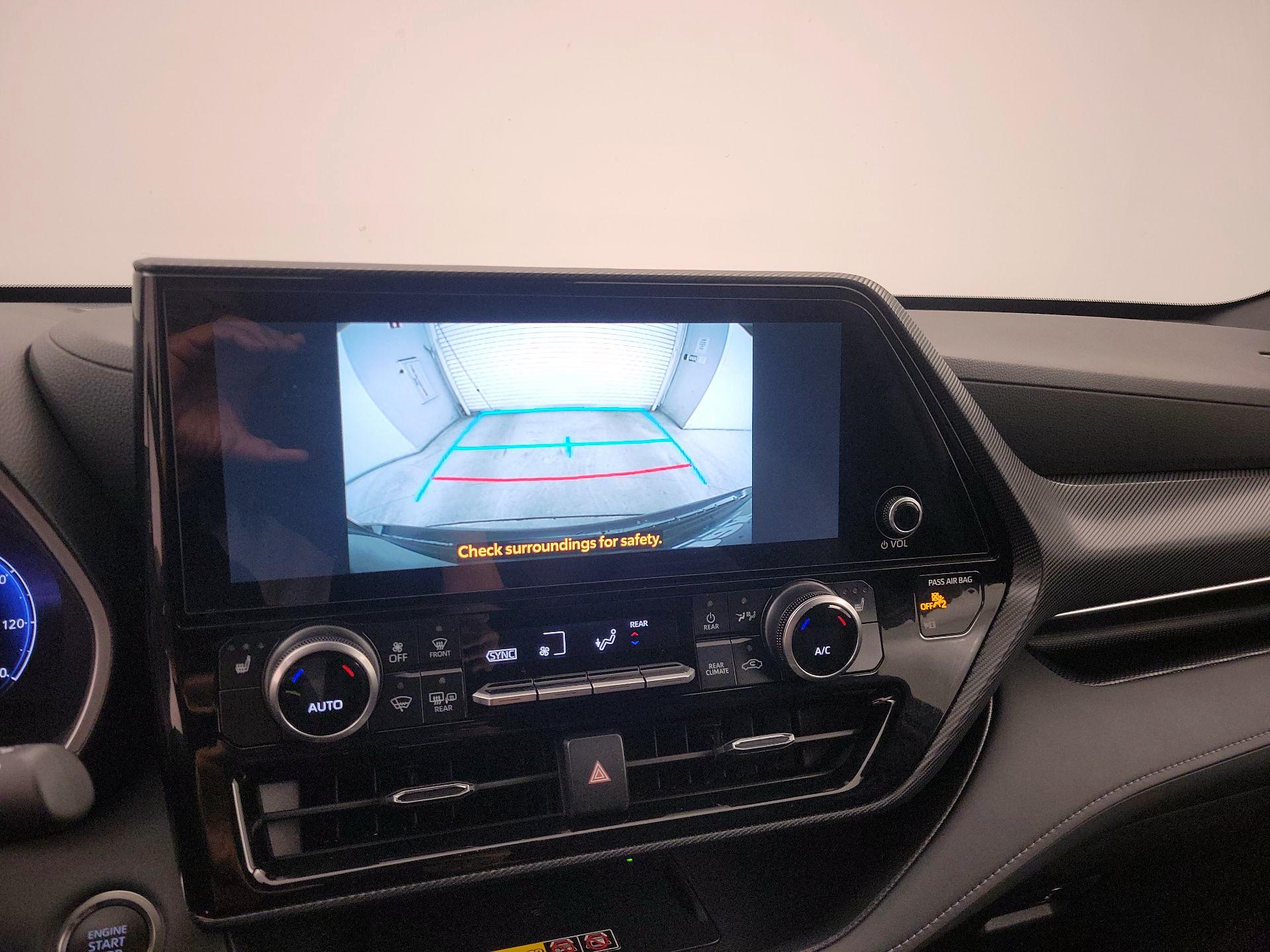 Thumbnail: 2026 Toyota Highlander - 14