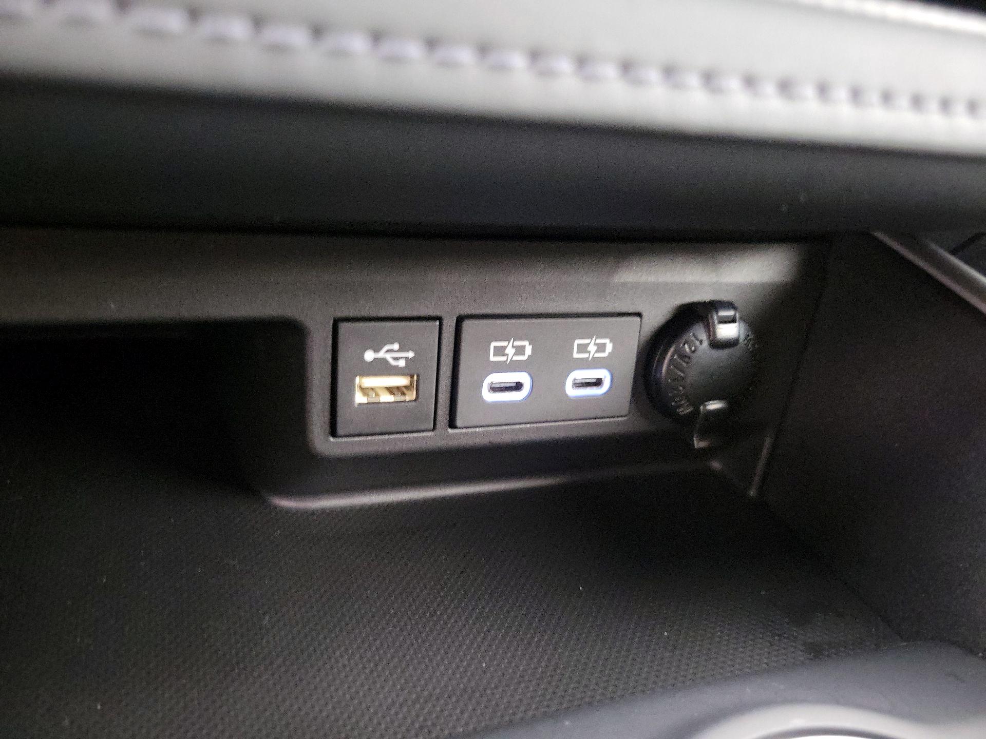 Thumbnail: 2026 Toyota Highlander - 18