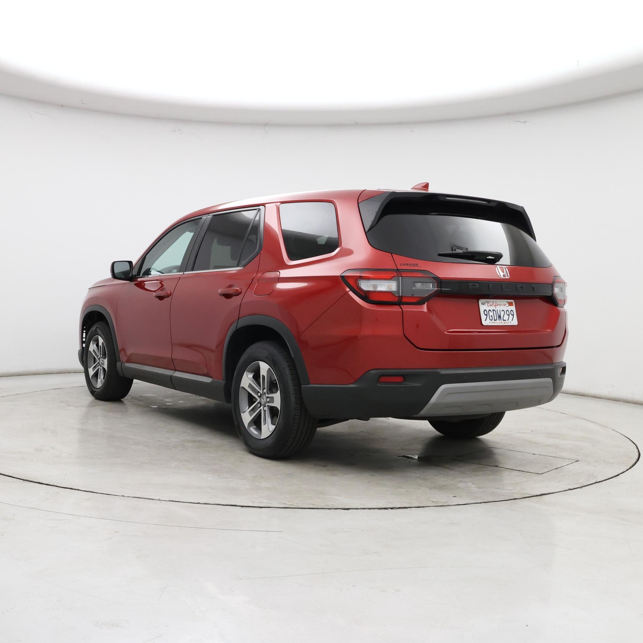 Thumbnail: 2023 Honda Pilot - 2