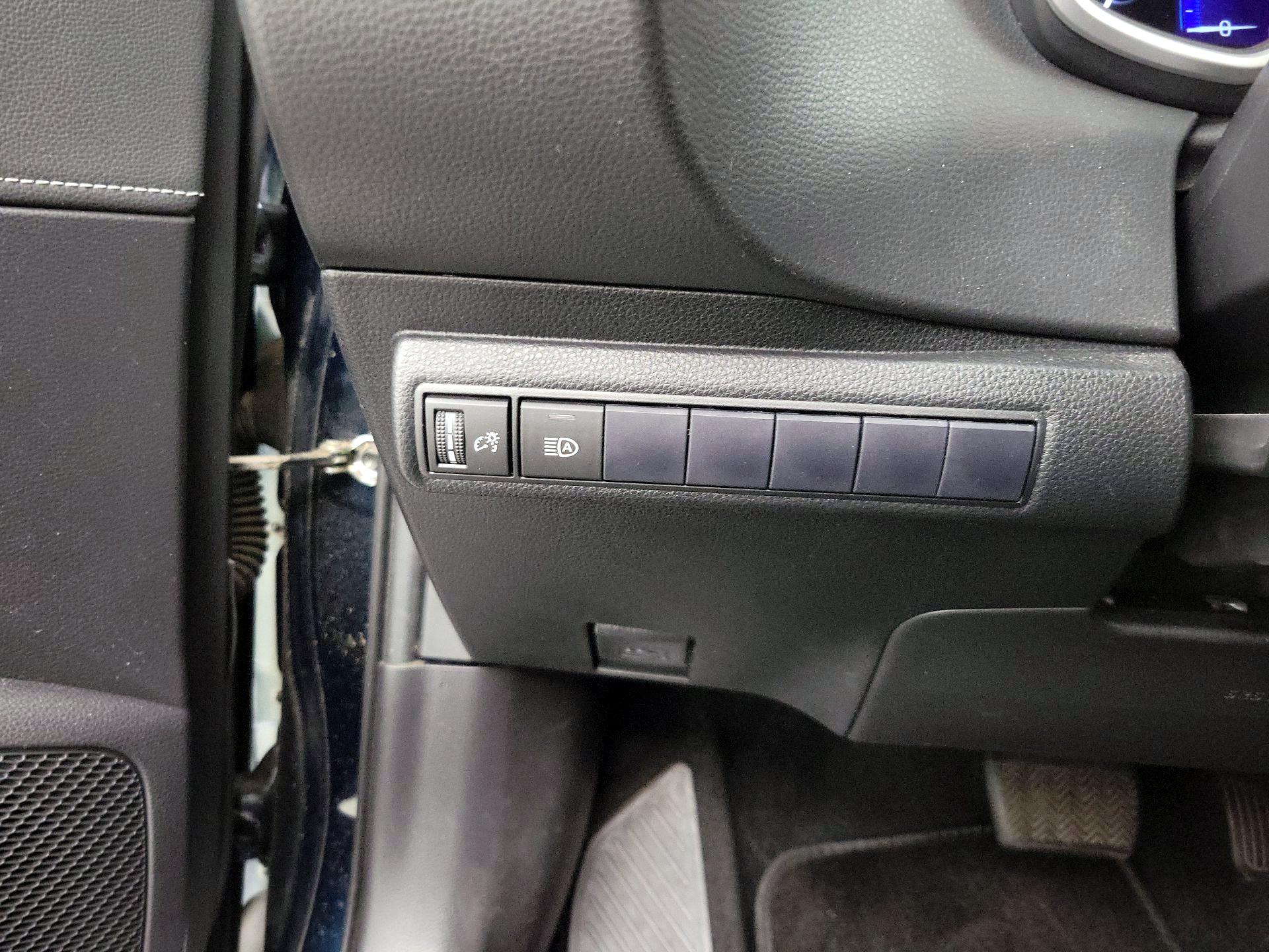 Thumbnail: 2022 Toyota Corolla - 13