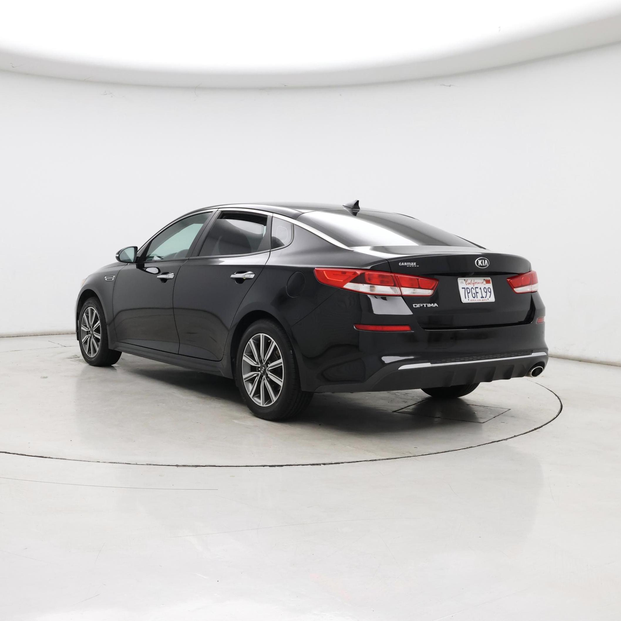 Thumbnail: 2019 Kia Optima - 2