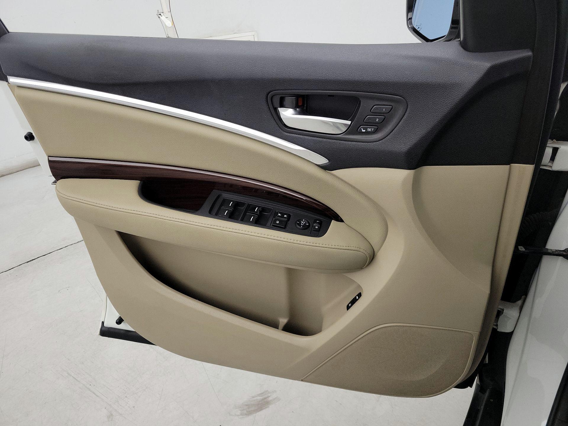 Thumbnail: 2016 Acura MDX - 12