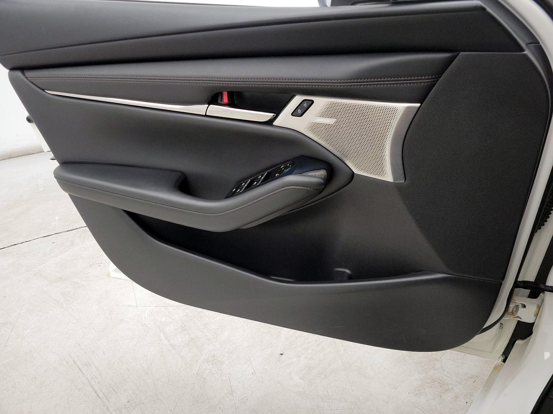 Thumbnail: 2019 Mazda Mazda3 - 12