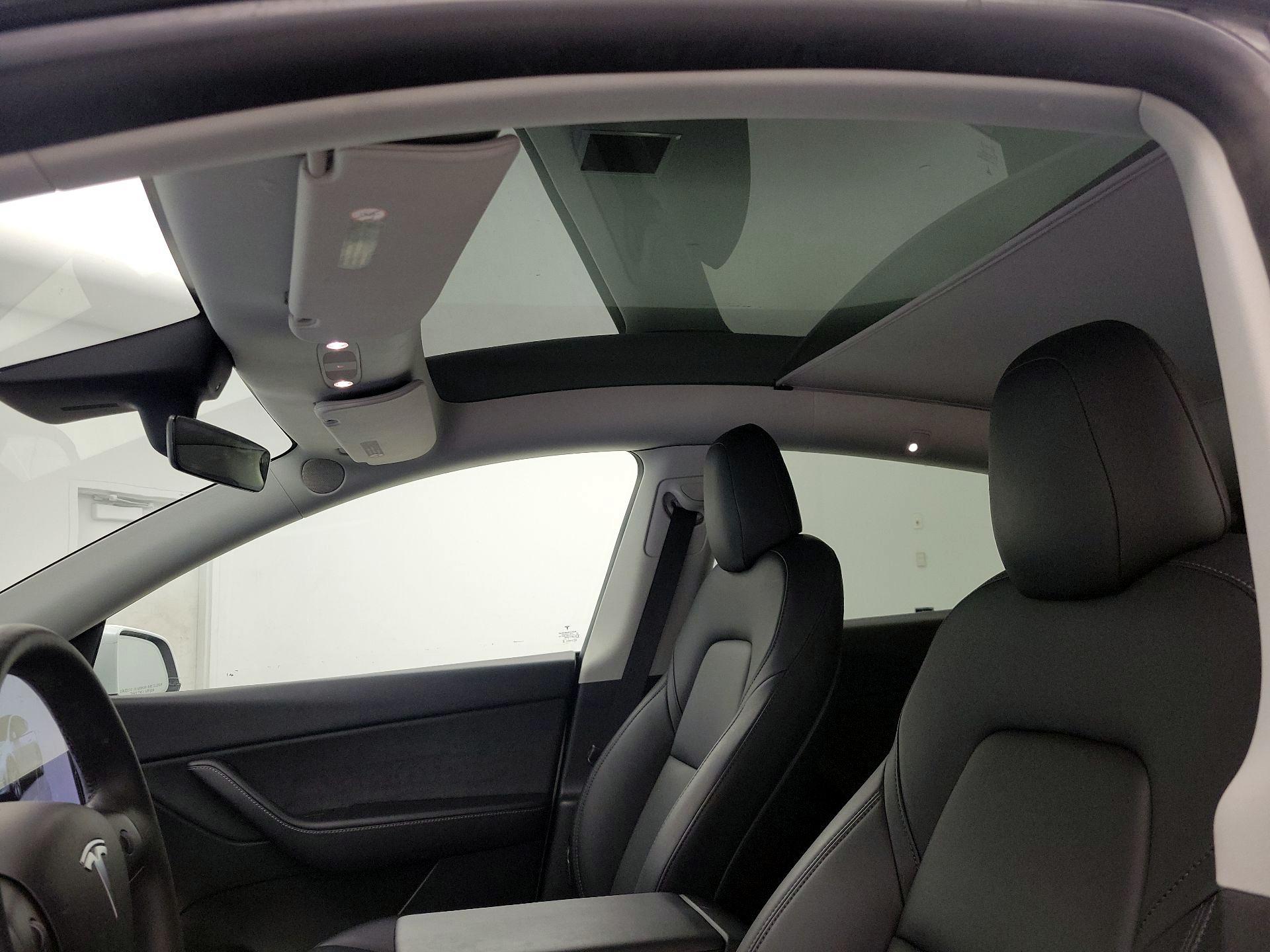 Thumbnail: 2022 Tesla Model Y - 18