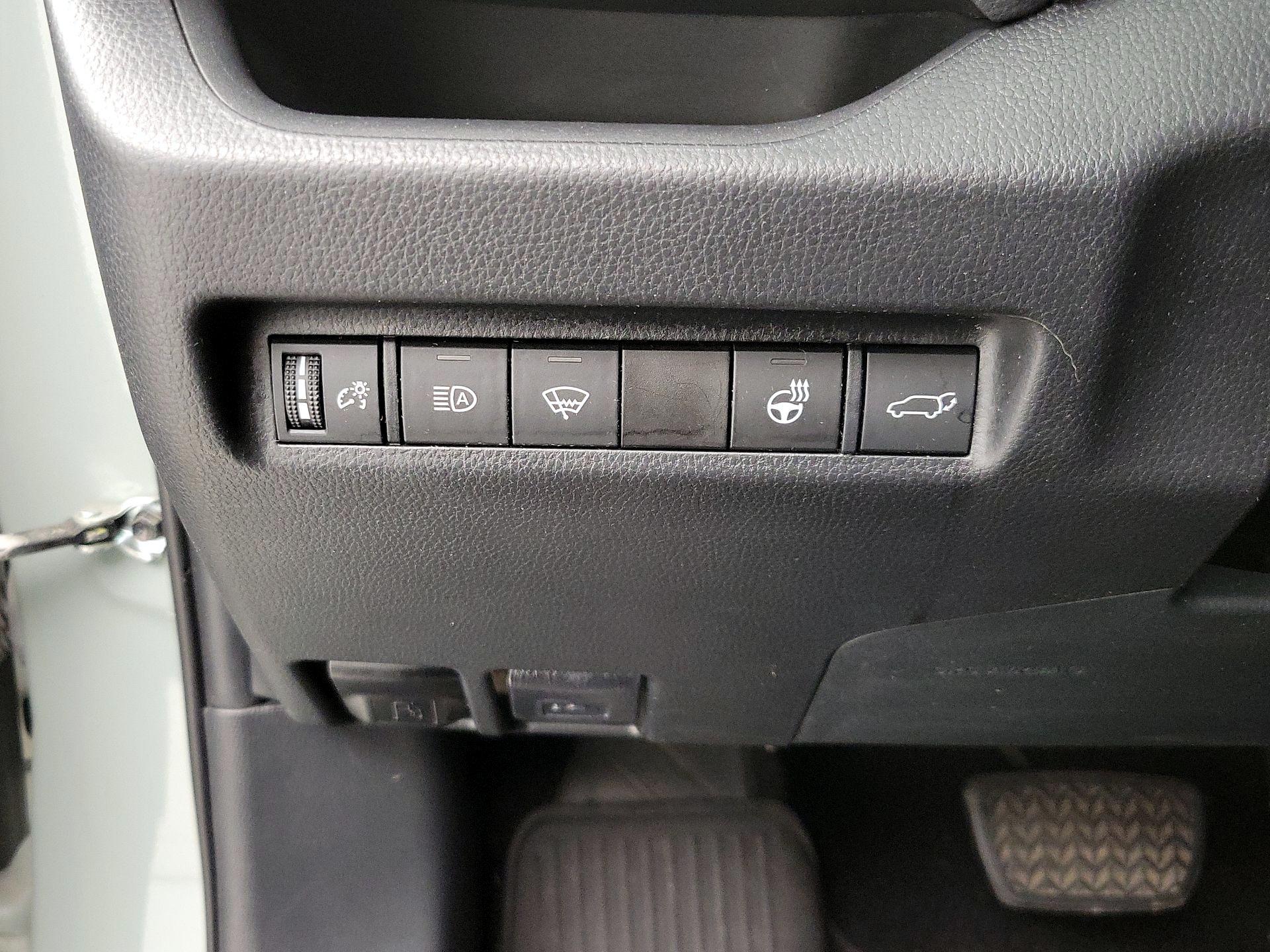 Thumbnail: 2021 Toyota RAV4 - 13