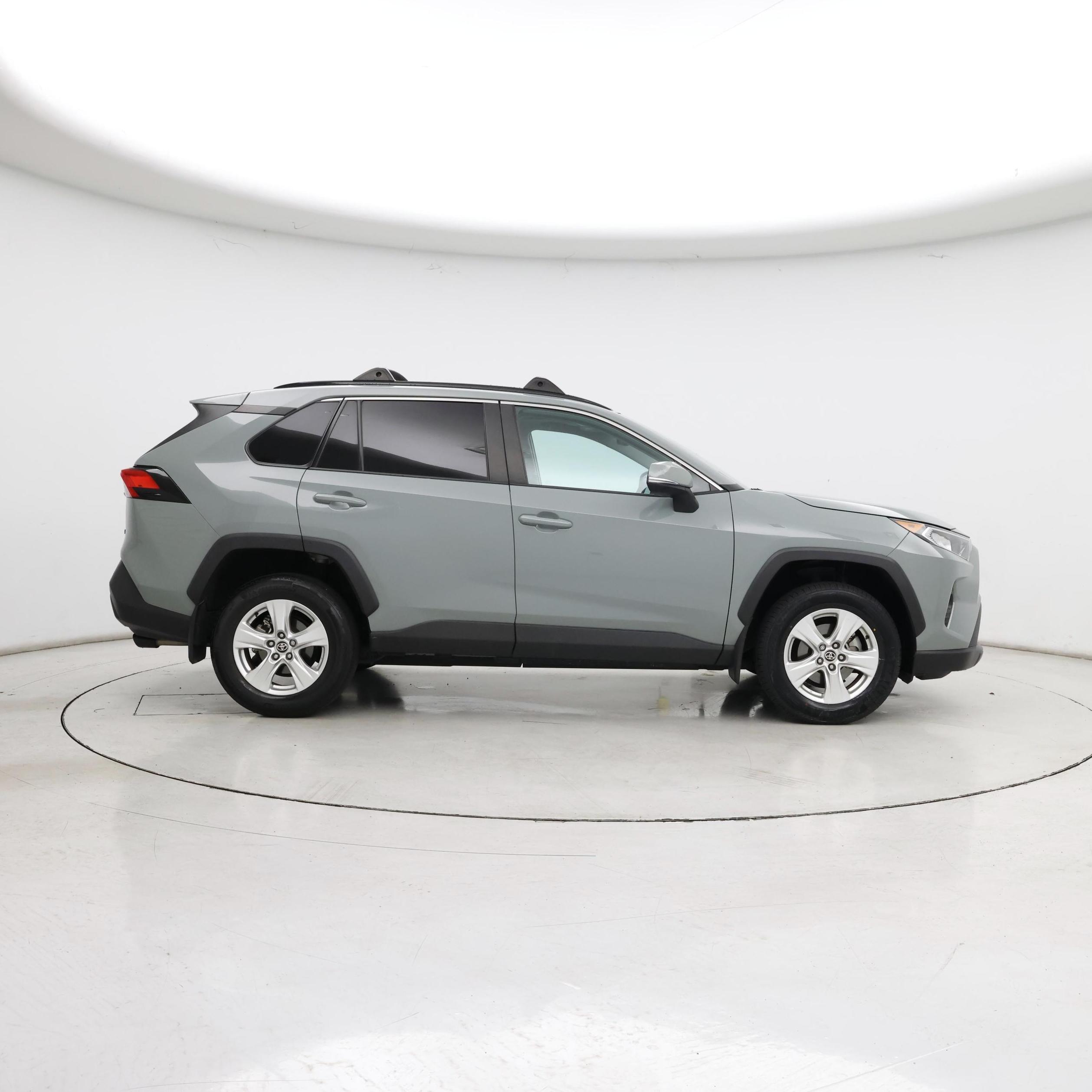 Thumbnail: 2021 Toyota RAV4 - 7