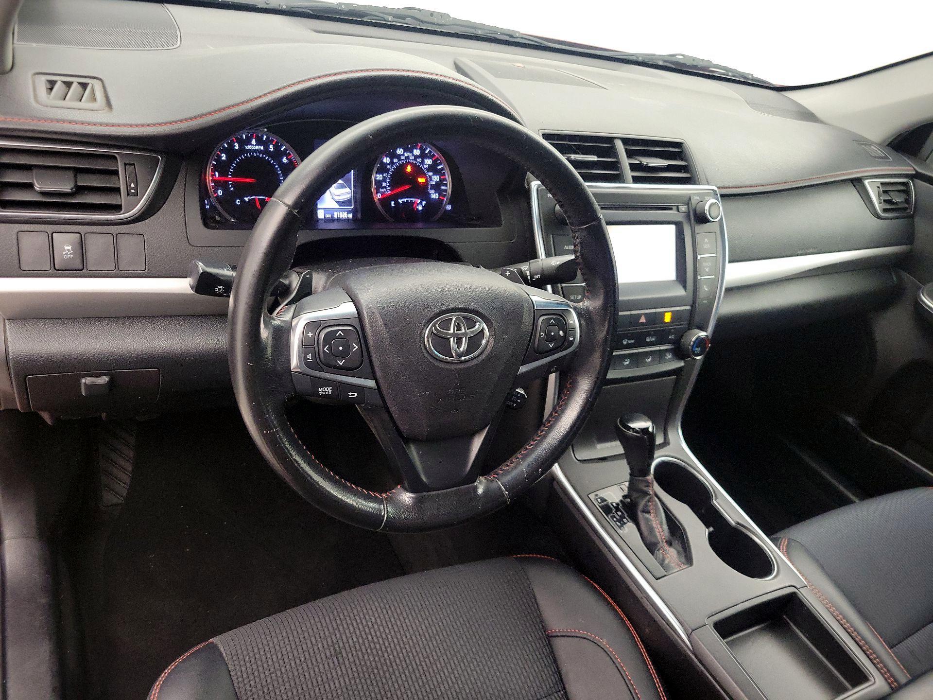 Thumbnail: 2016 Toyota Camry - 9
