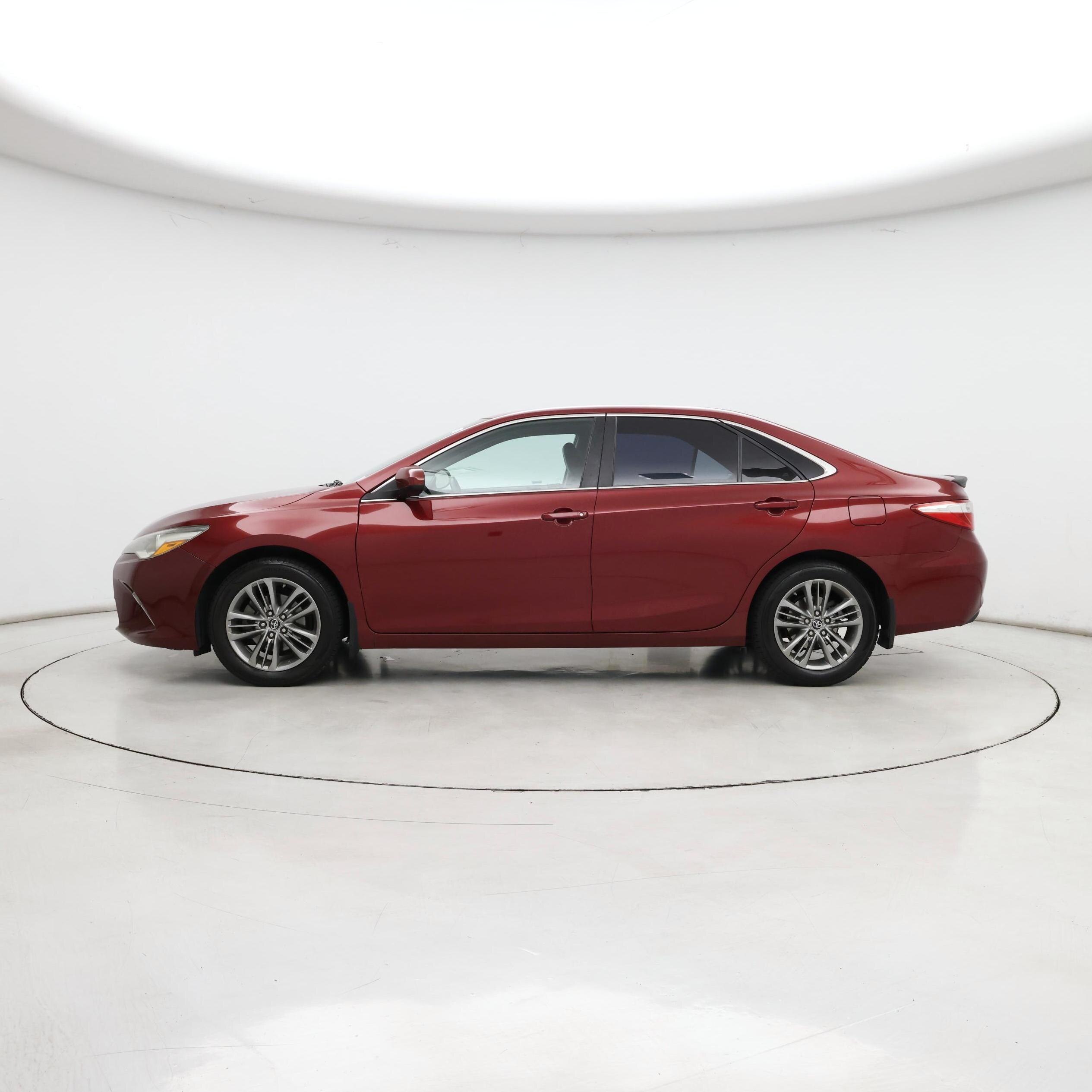 Thumbnail: 2016 Toyota Camry - 3