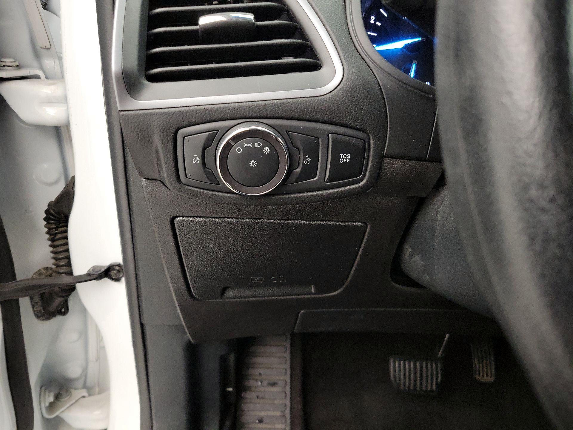 Thumbnail: 2020 Ford Edge - 13