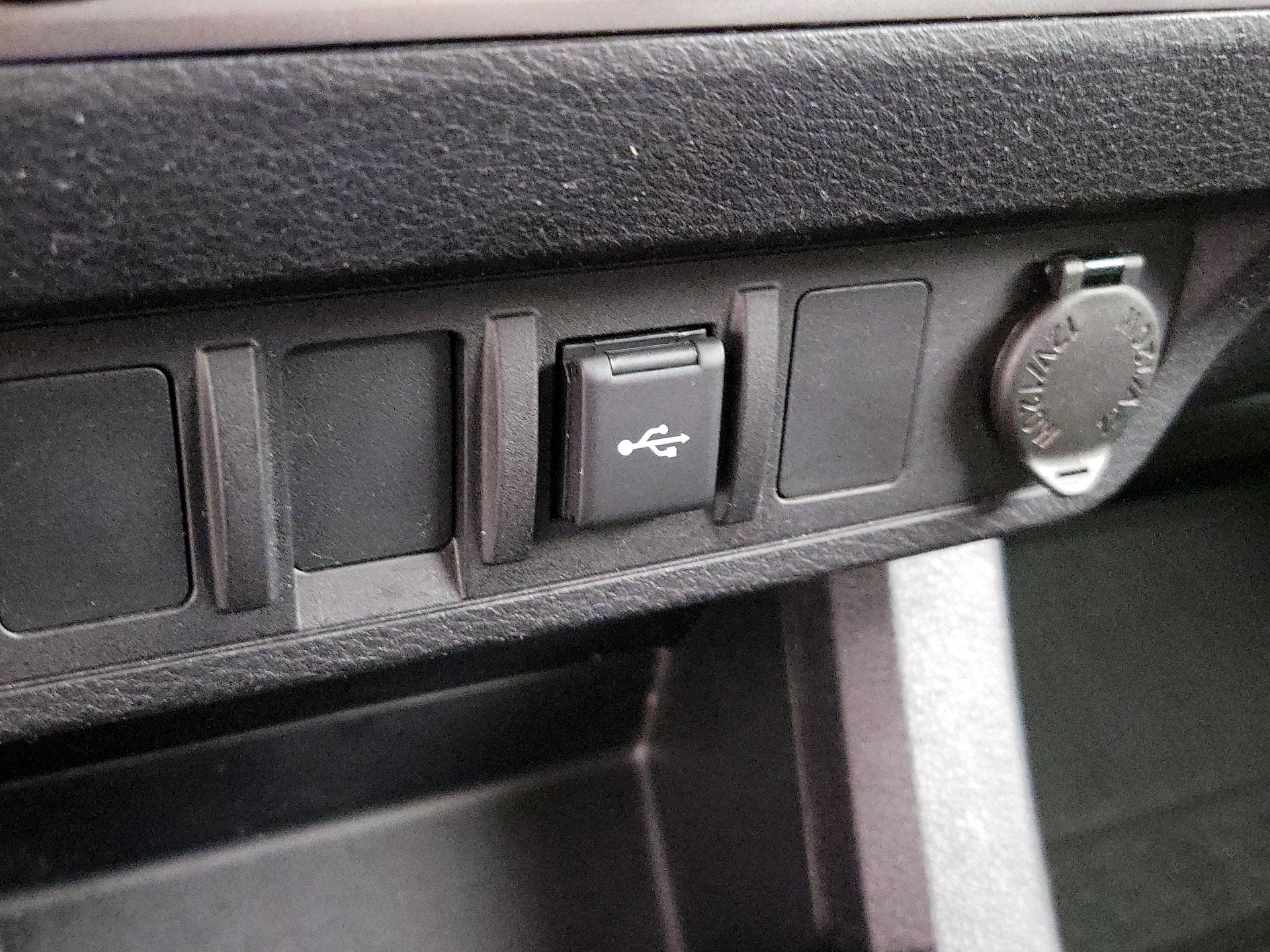 Thumbnail: 2023 Toyota Tacoma - 18