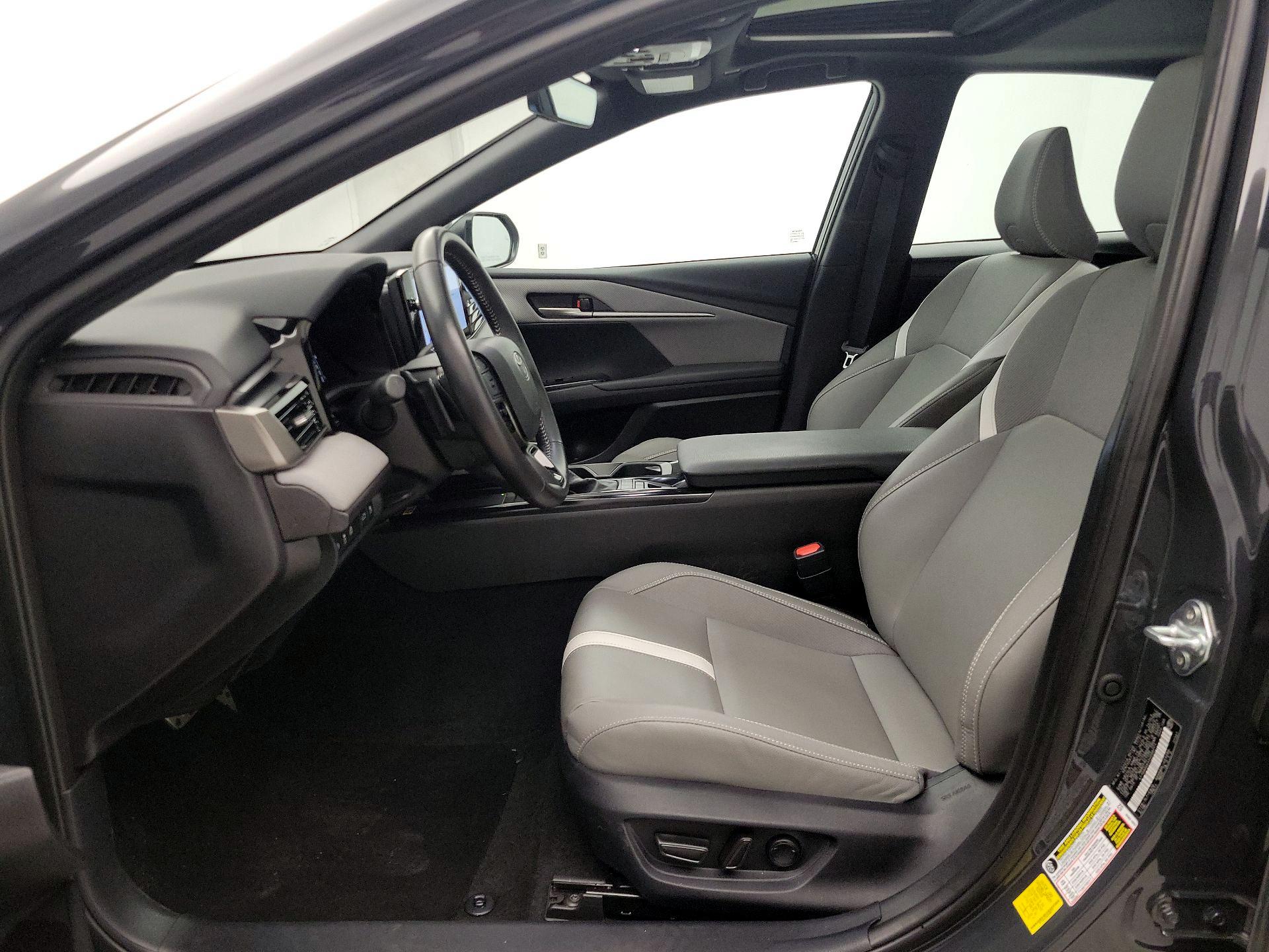 Thumbnail: 2025 Toyota Camry - 11