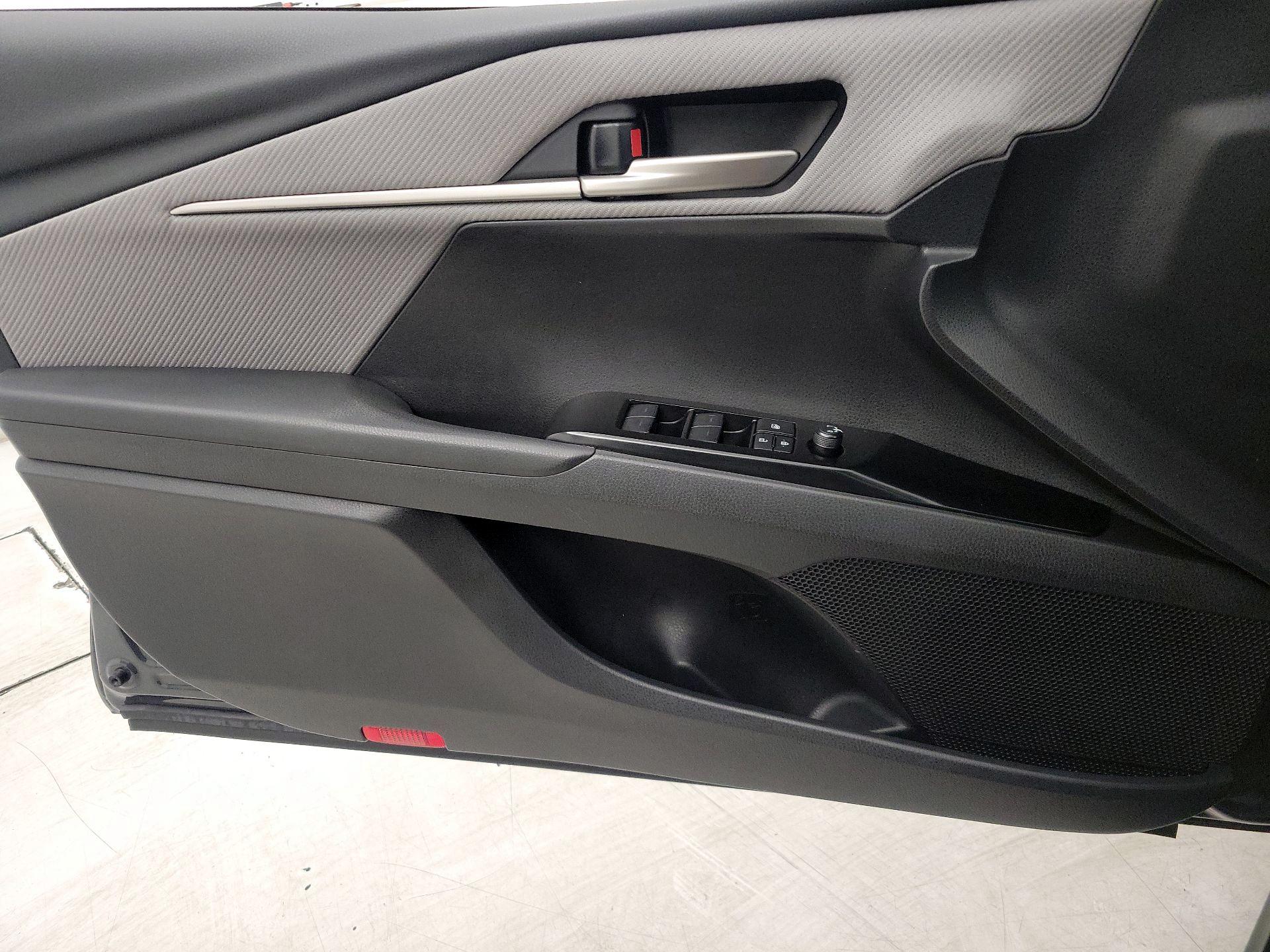 Thumbnail: 2025 Toyota Camry - 12