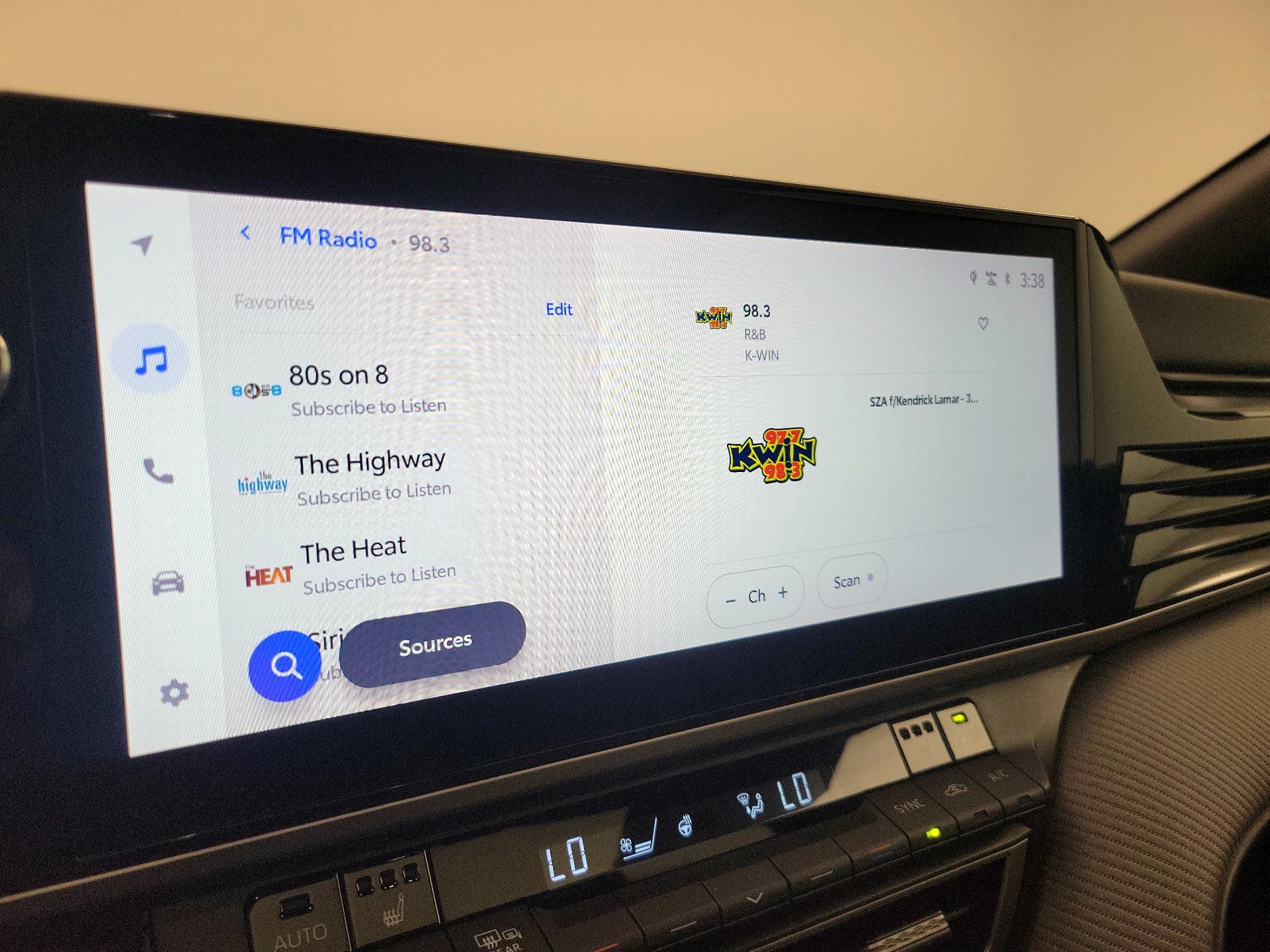 Thumbnail: 2025 Toyota Camry - 15