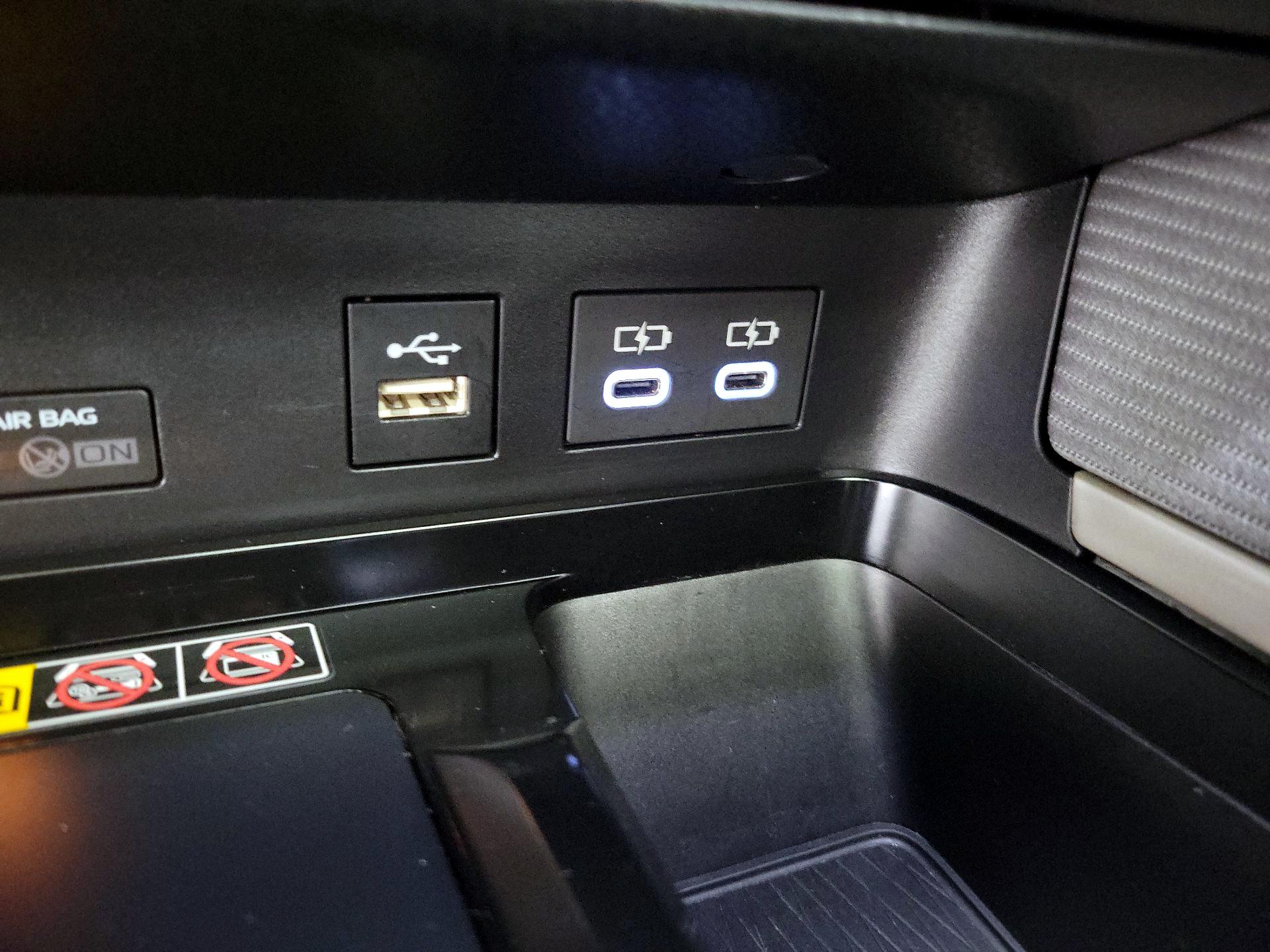 Thumbnail: 2025 Toyota Camry - 18