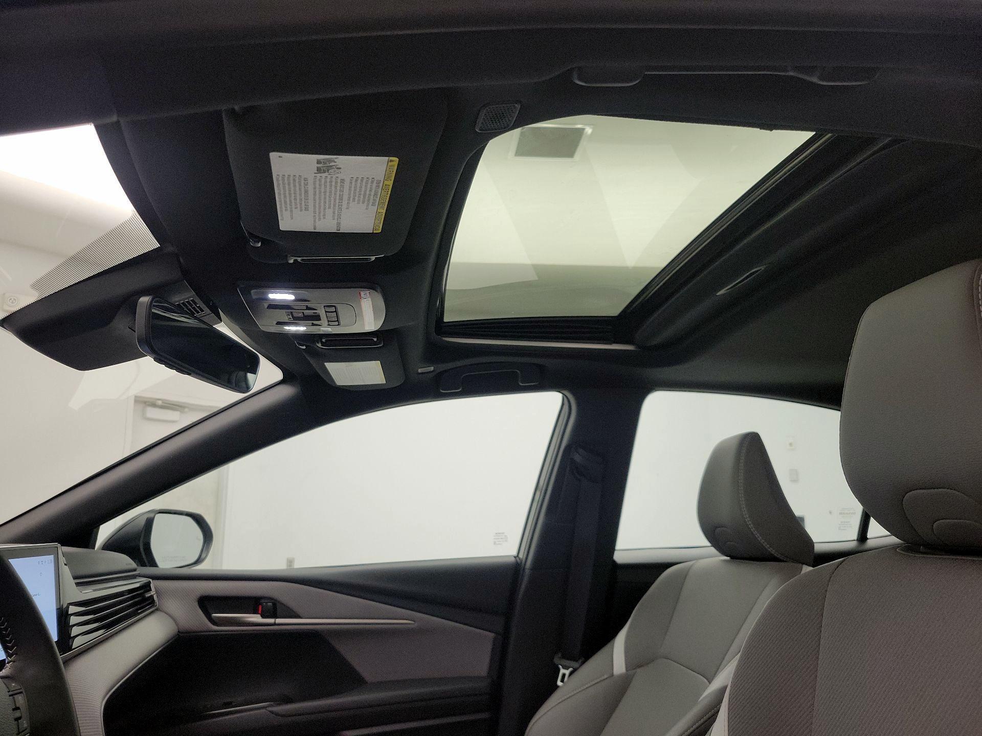 Thumbnail: 2025 Toyota Camry - 19