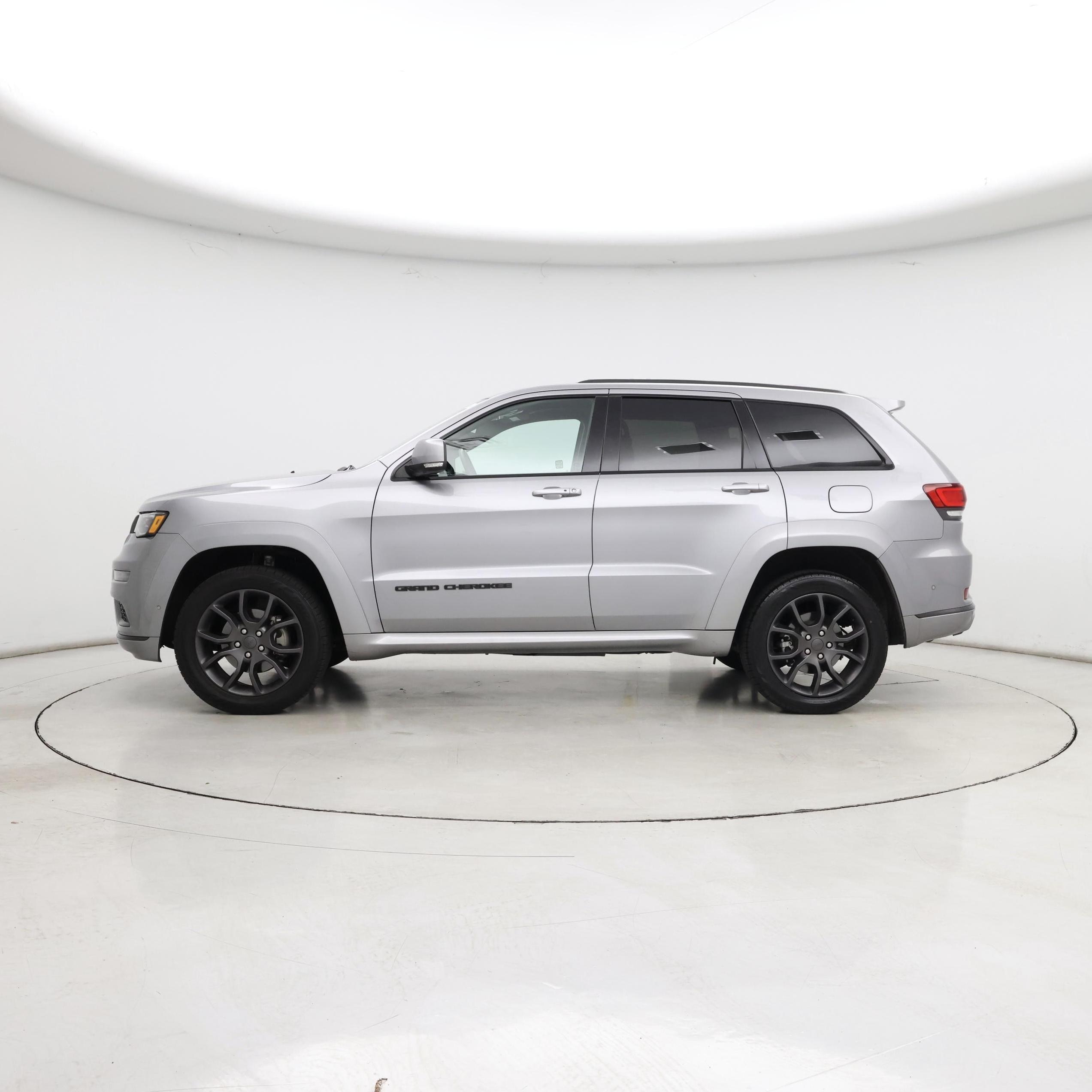 Thumbnail: 2020 Jeep Grand Cherokee - 3