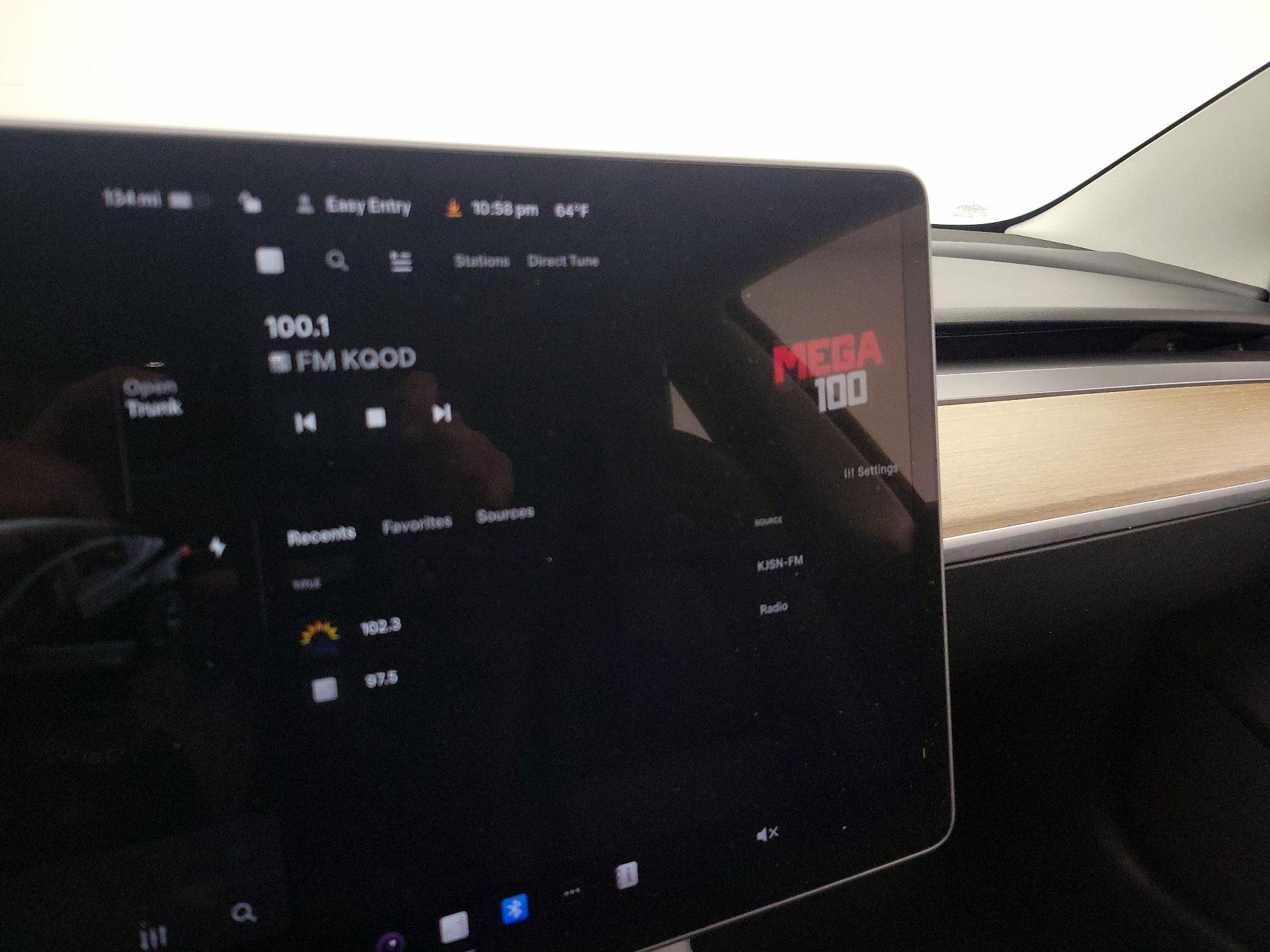 Thumbnail: 2023 Tesla Model 3 - 14