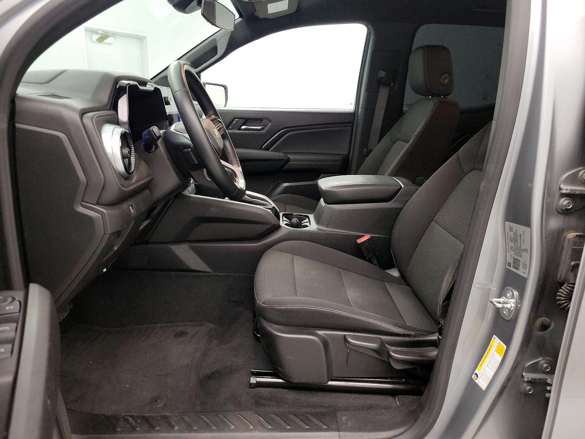 Thumbnail: 2023 Chevrolet Colorado - 11