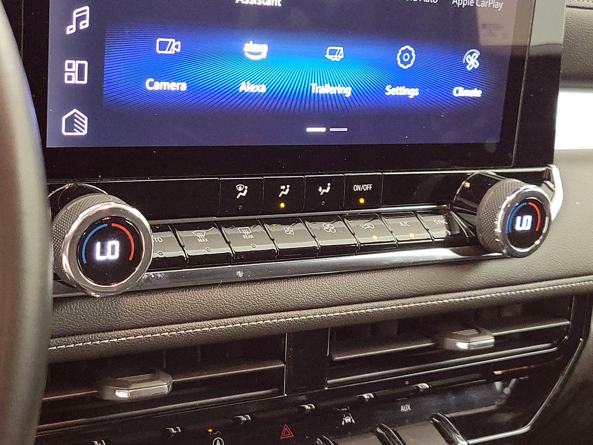 Thumbnail: 2023 Chevrolet Colorado - 16