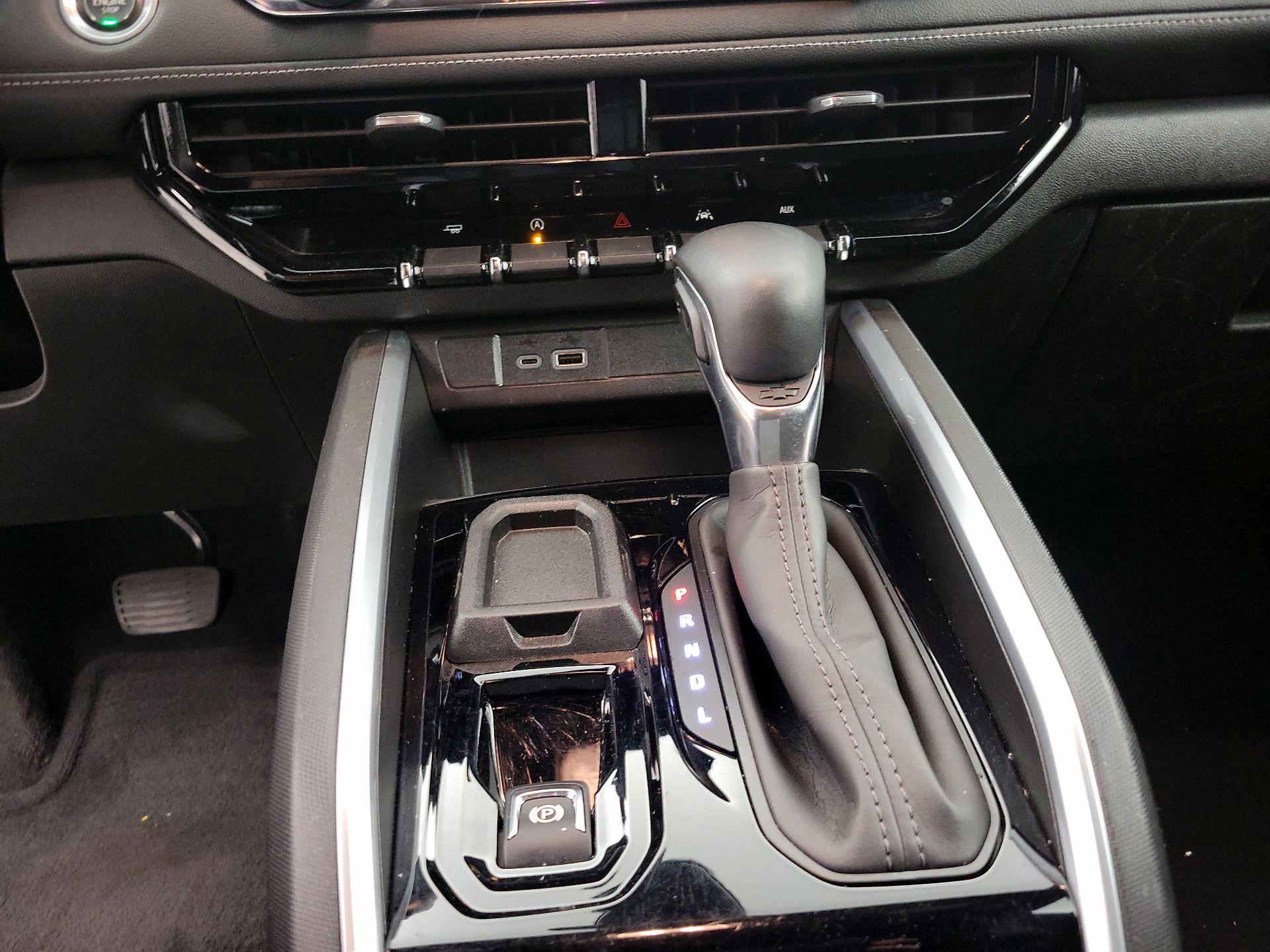 Thumbnail: 2023 Chevrolet Colorado - 17