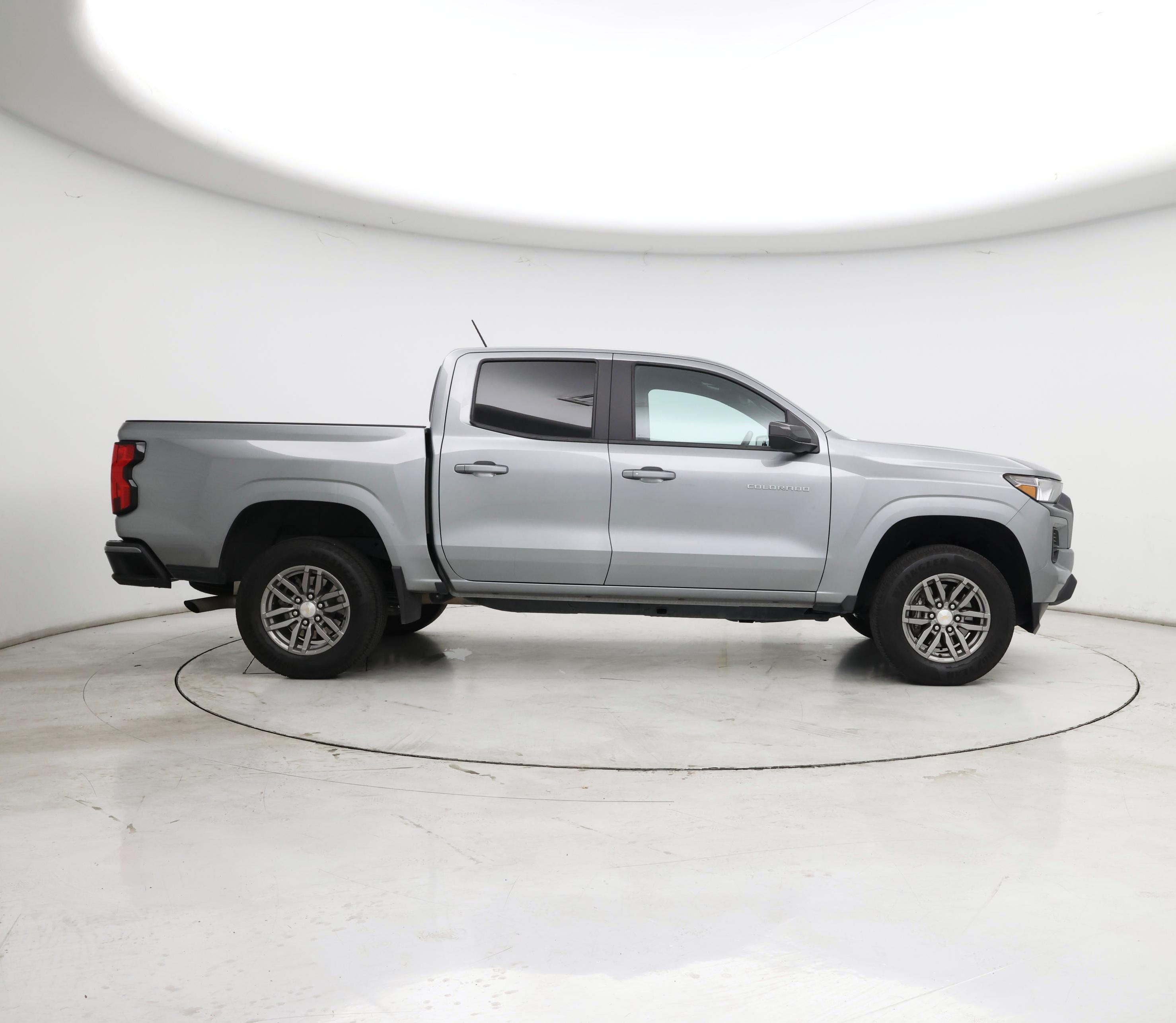 Thumbnail: 2023 Chevrolet Colorado - 7