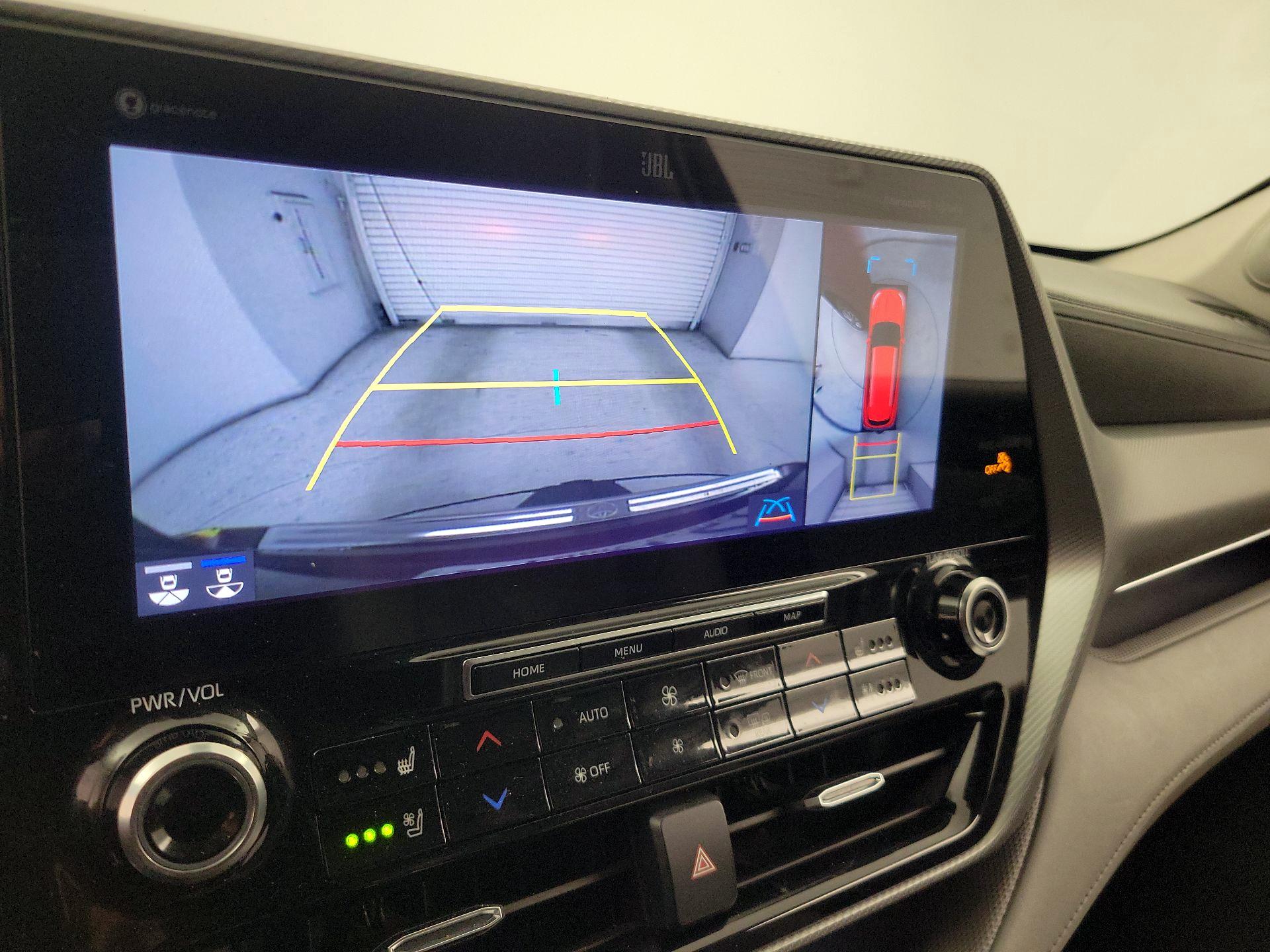 Thumbnail: 2022 Toyota Highlander - 14