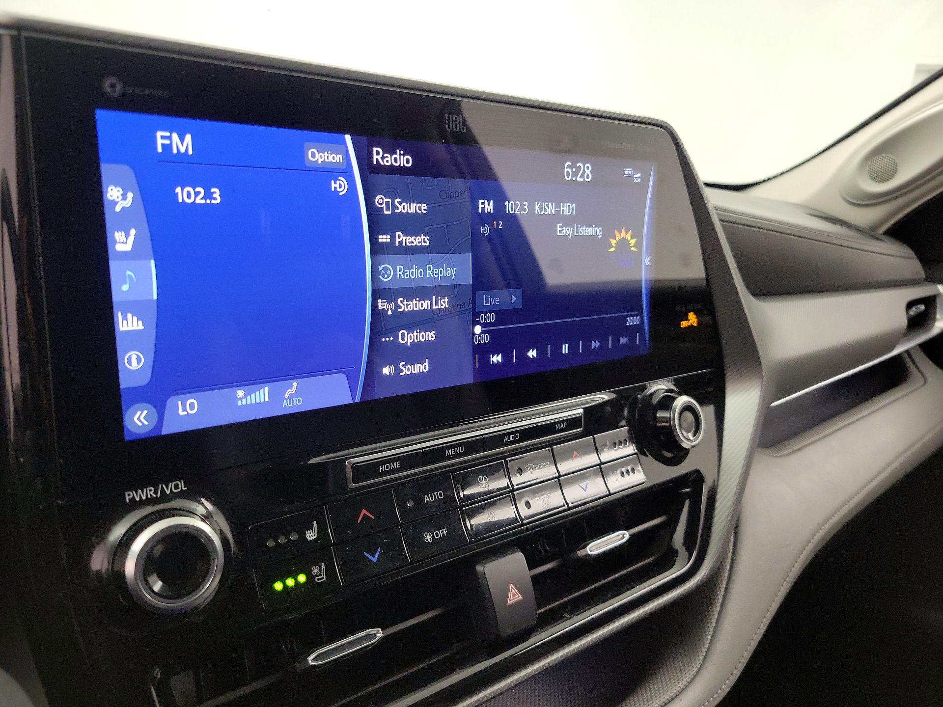 Thumbnail: 2022 Toyota Highlander - 15