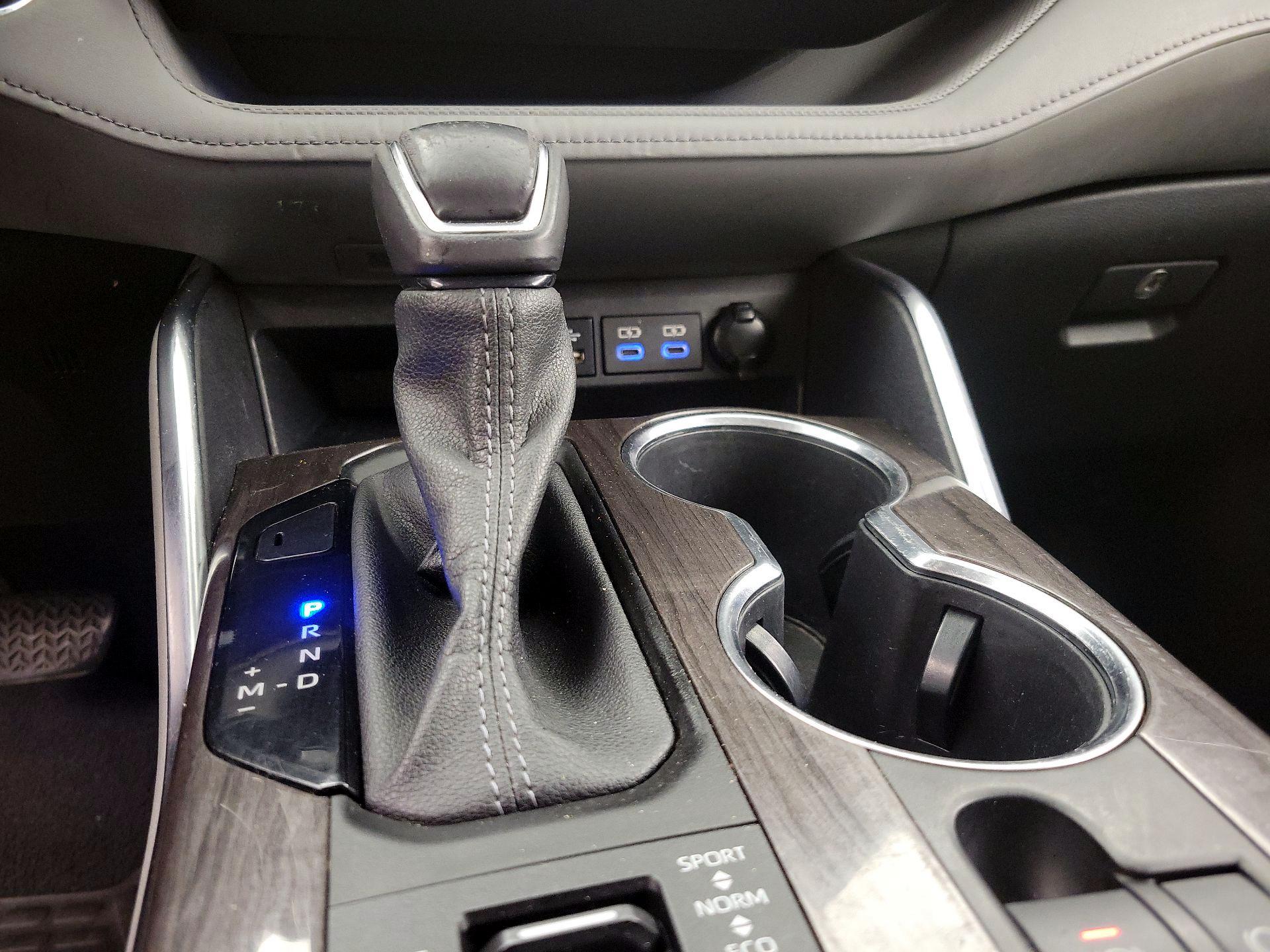 Thumbnail: 2022 Toyota Highlander - 17