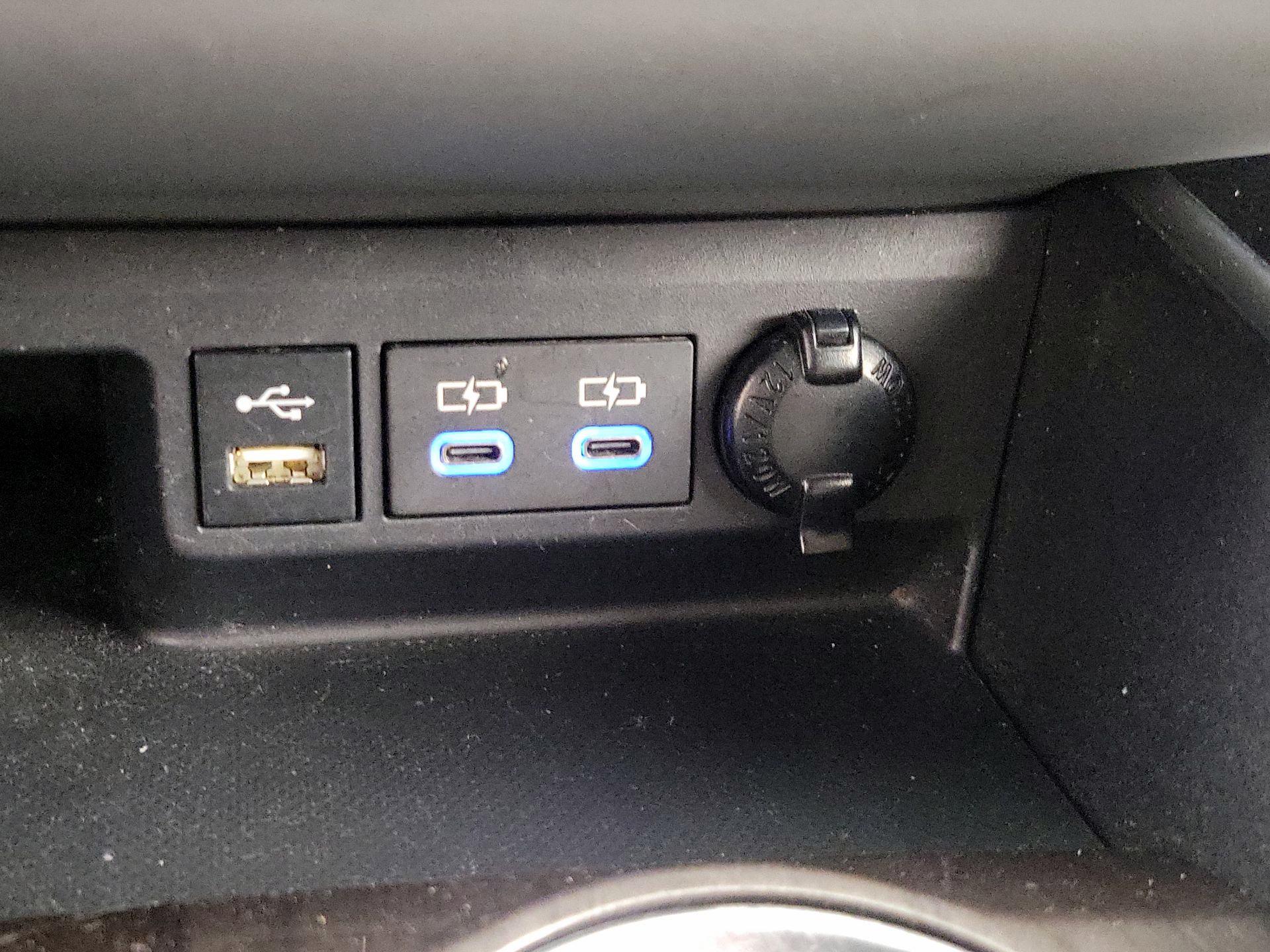 Thumbnail: 2022 Toyota Highlander - 18